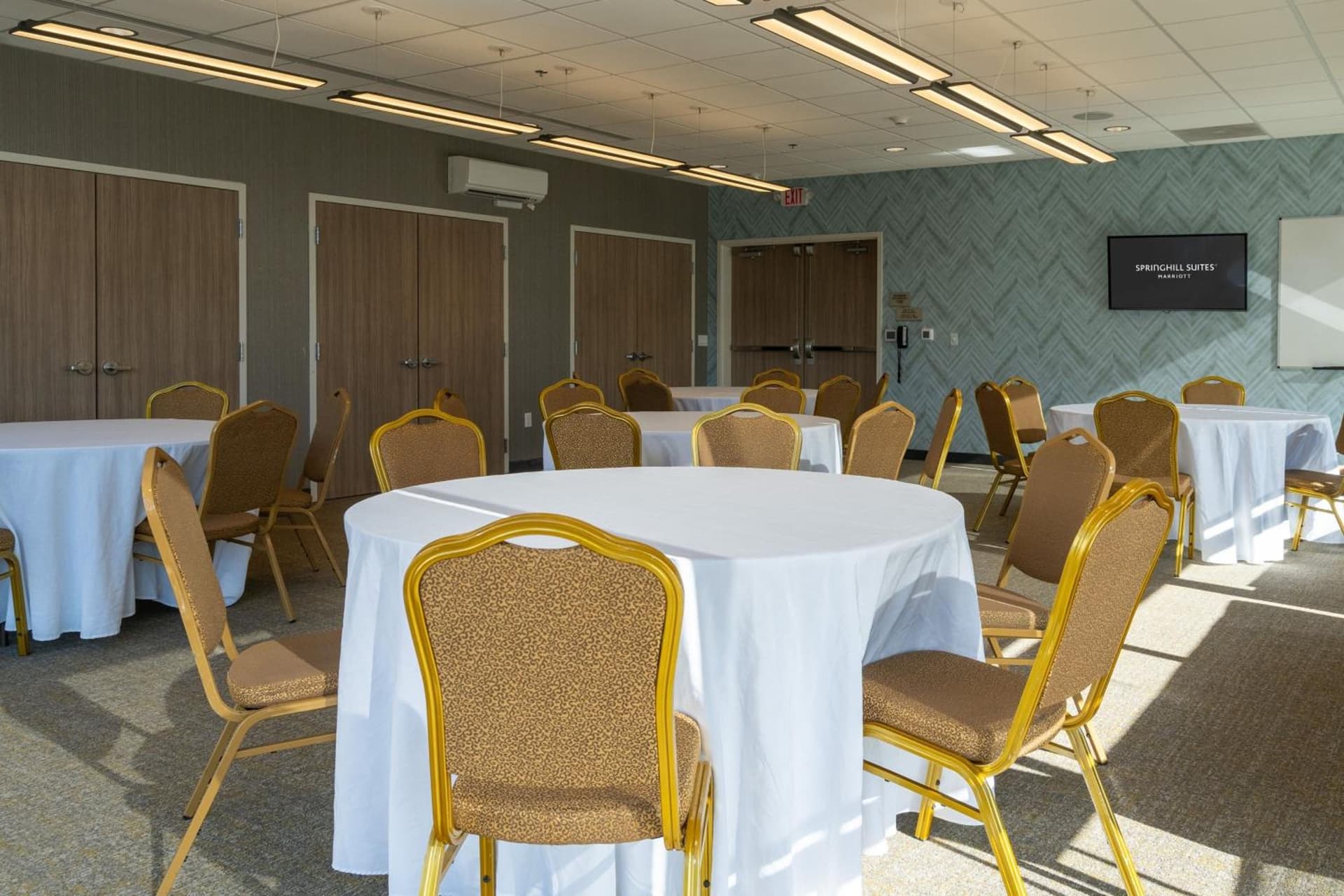 SpringHill Suites by Marriott Woodbridge gallery photo in Woodbridge — image 13
