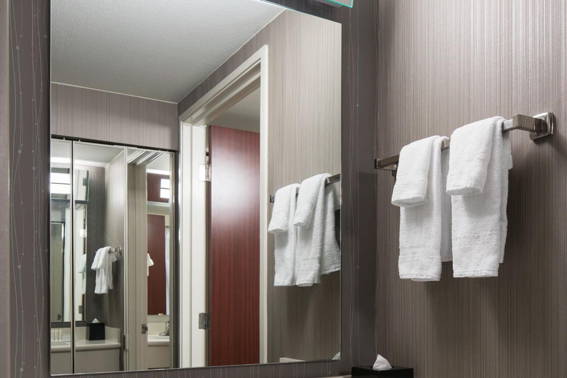 Courtyard by Marriott Seattle Federal Way gallery photo in Federal Way, WA — image 15