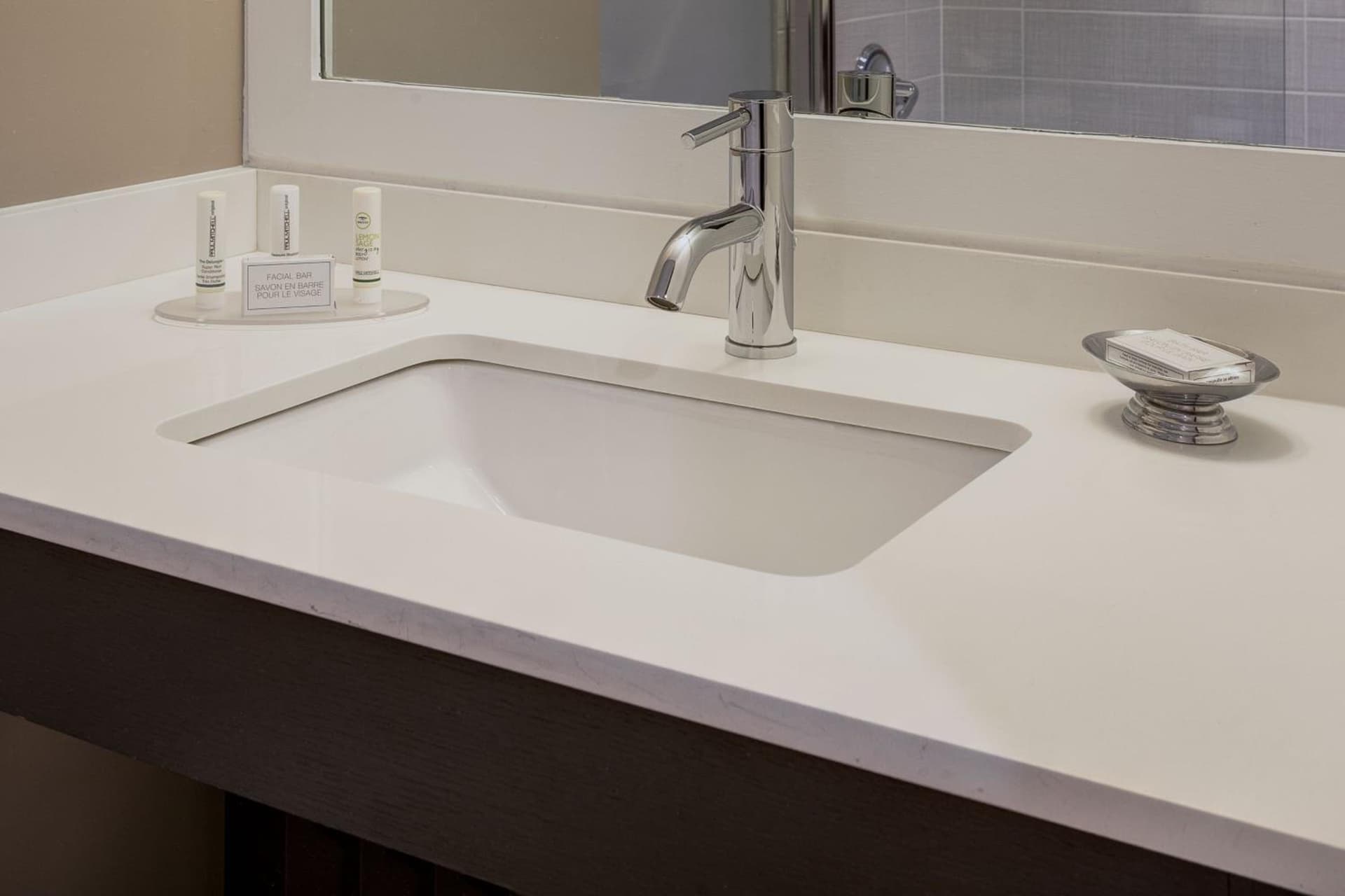 Courtyard by Marriott New York JFK Airport gallery photo in Queens, NY — image 28