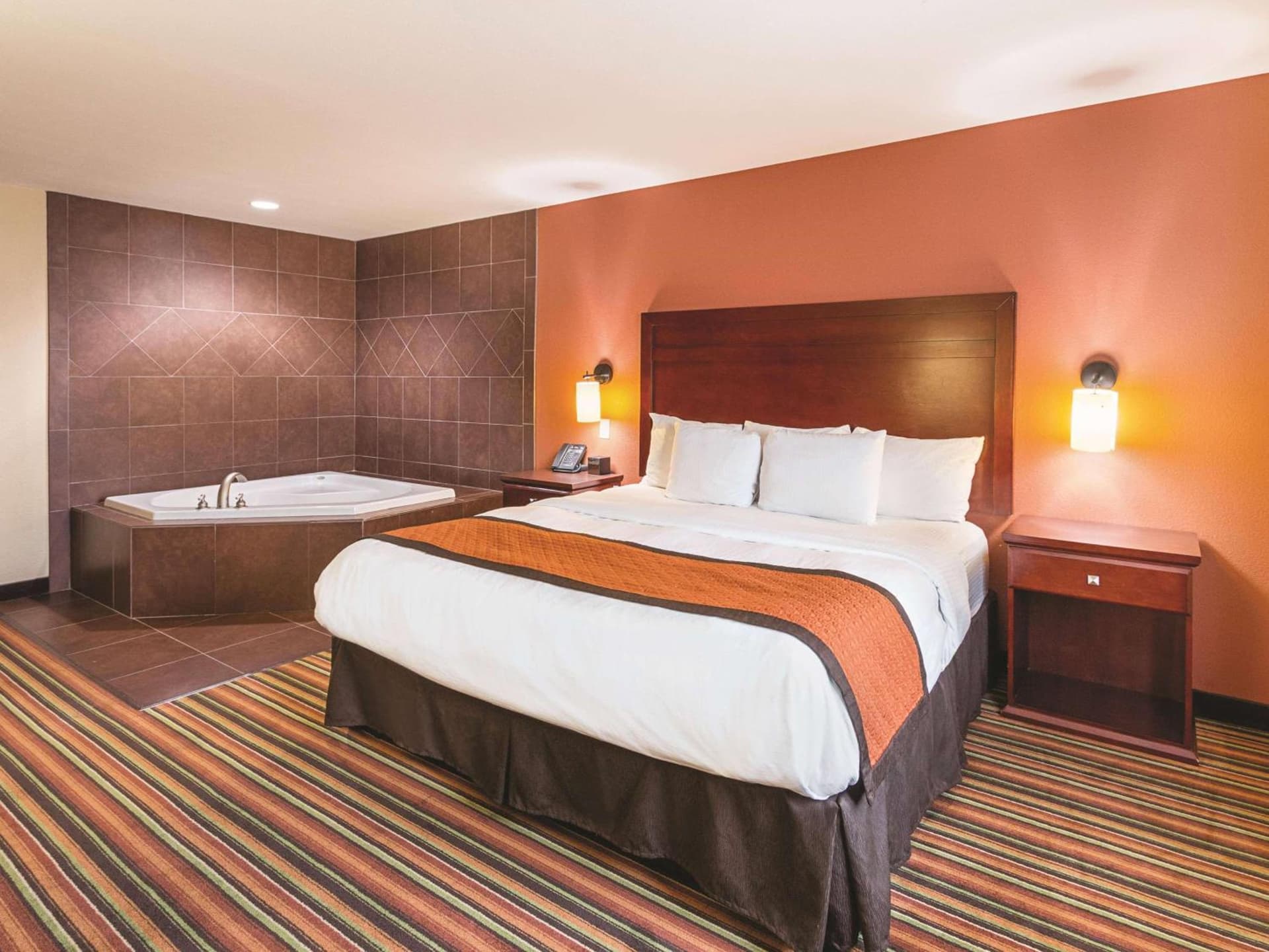 La Quinta by Wyndham Woodway - Waco South gallery photo in Waco, TX — image 70