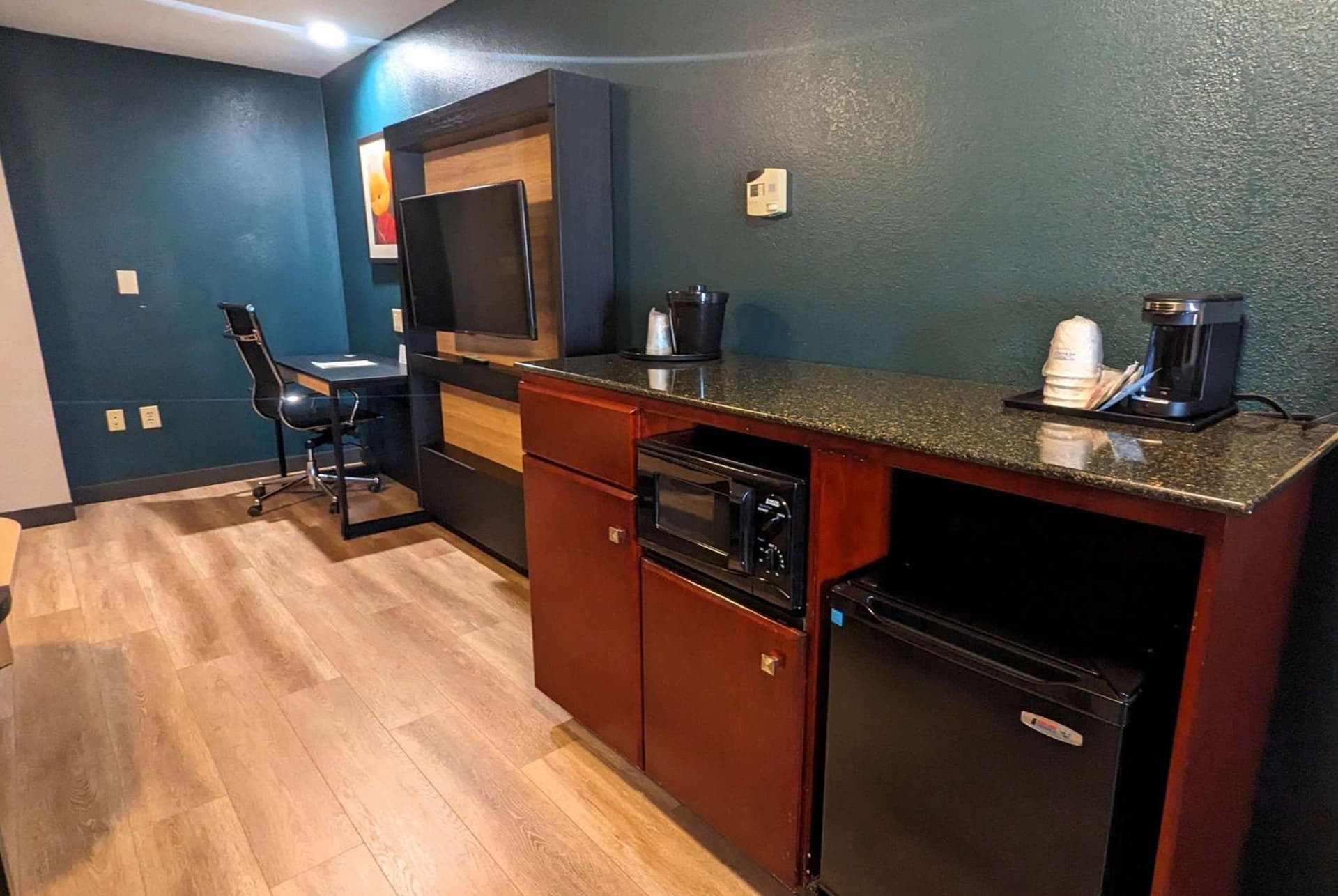 La Quinta by Wyndham Woodway - Waco South gallery photo in Waco, TX — image 58