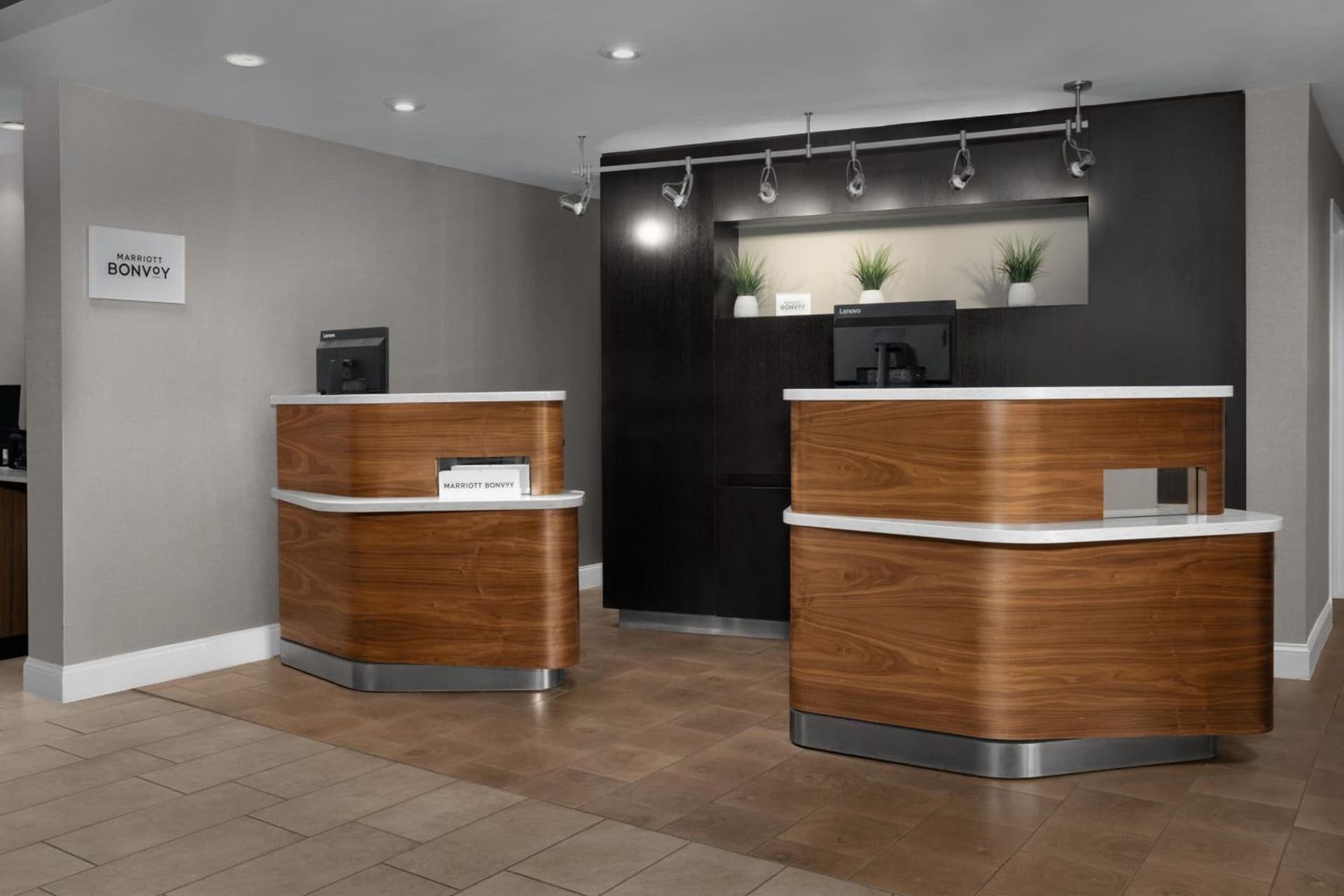 Courtyard by Marriott Orlando East/UCF Area property views in Orlando, FL — gallery photo 3