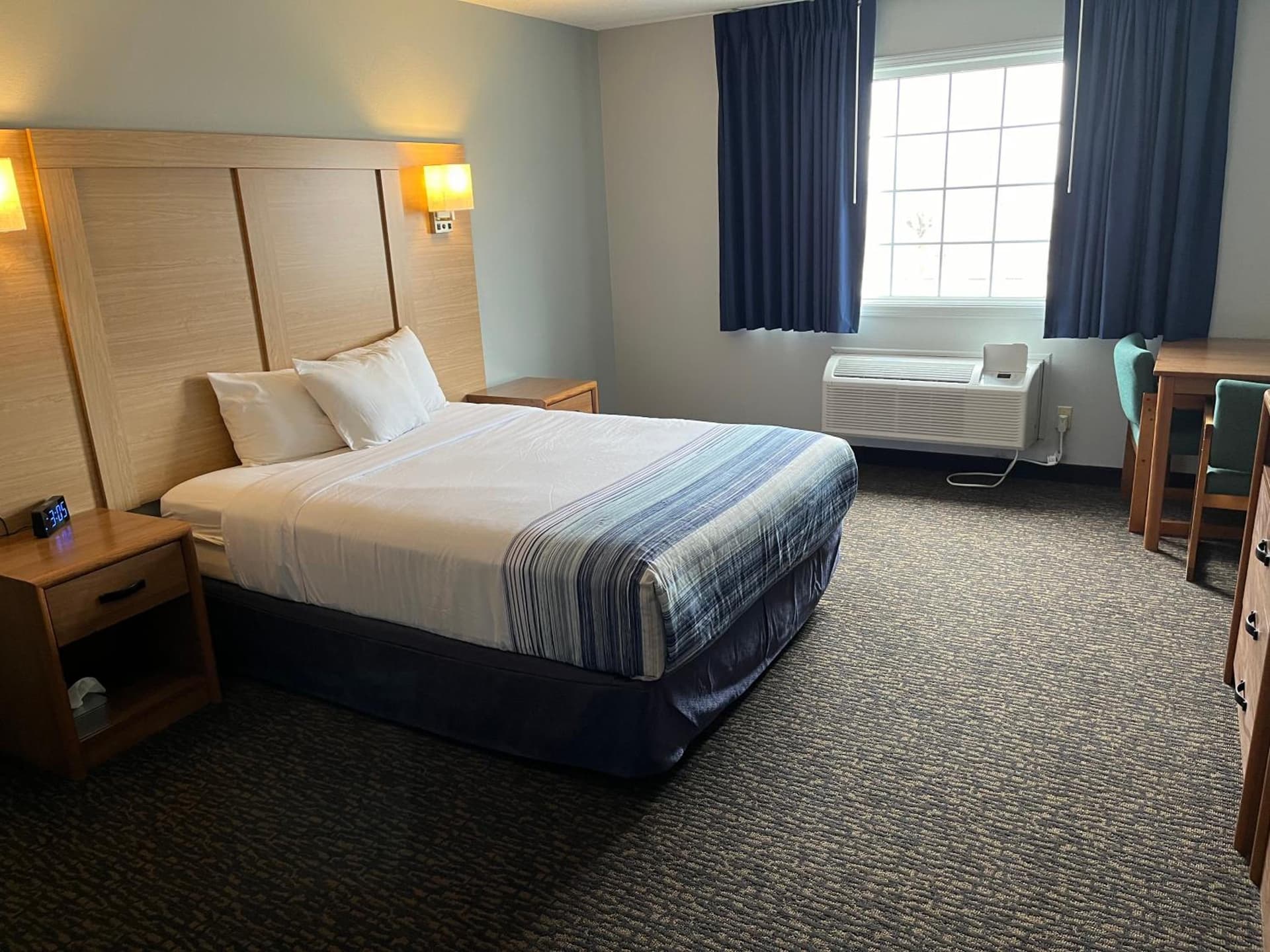 Days Inn & Suites by Wyndham Williamsburg IA North gallery photo in Williamsburg, IA — image 19