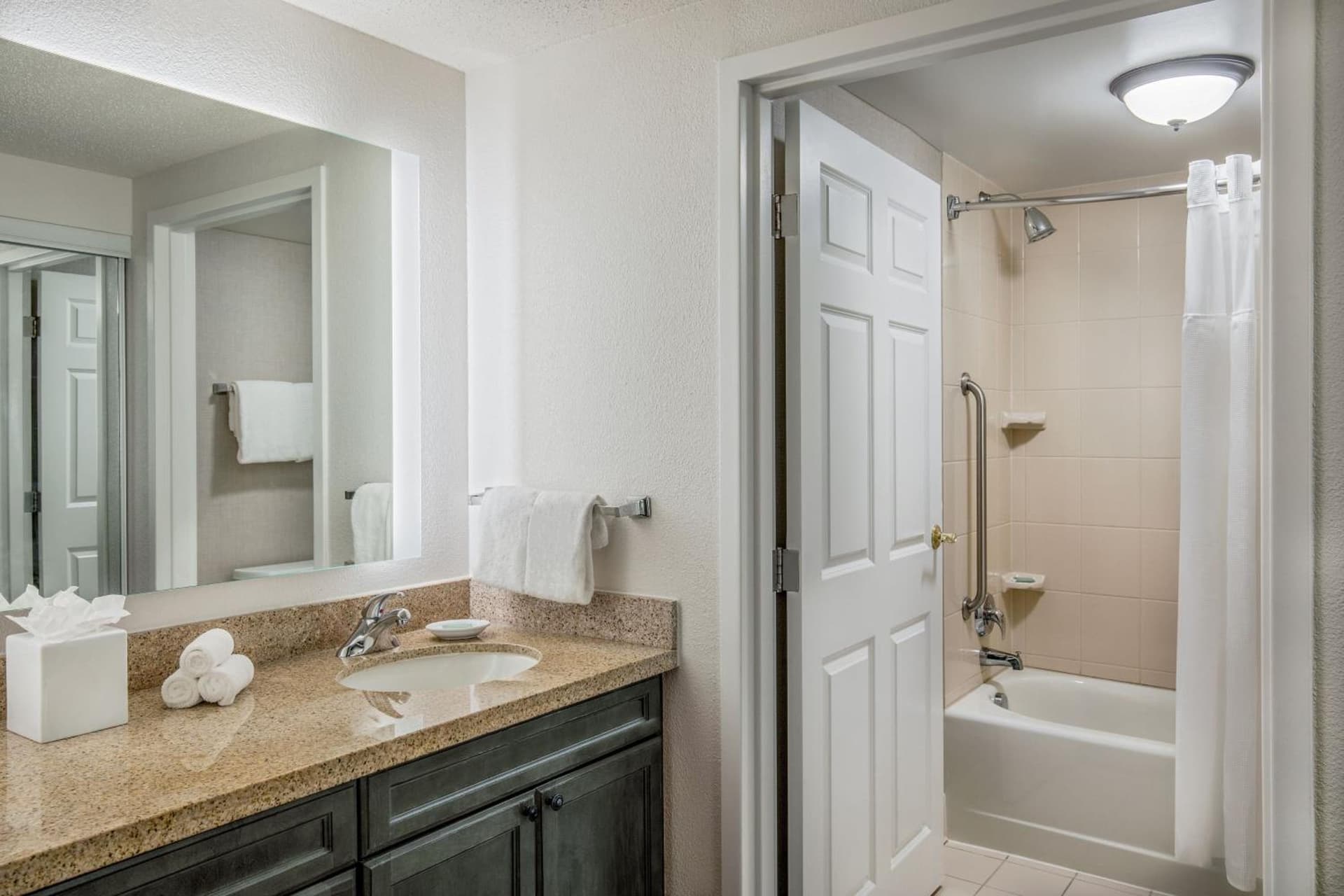 Residence Inn by Marriott Chesapeake Greenbrier gallery photo in Chesapeake, VA — image 6