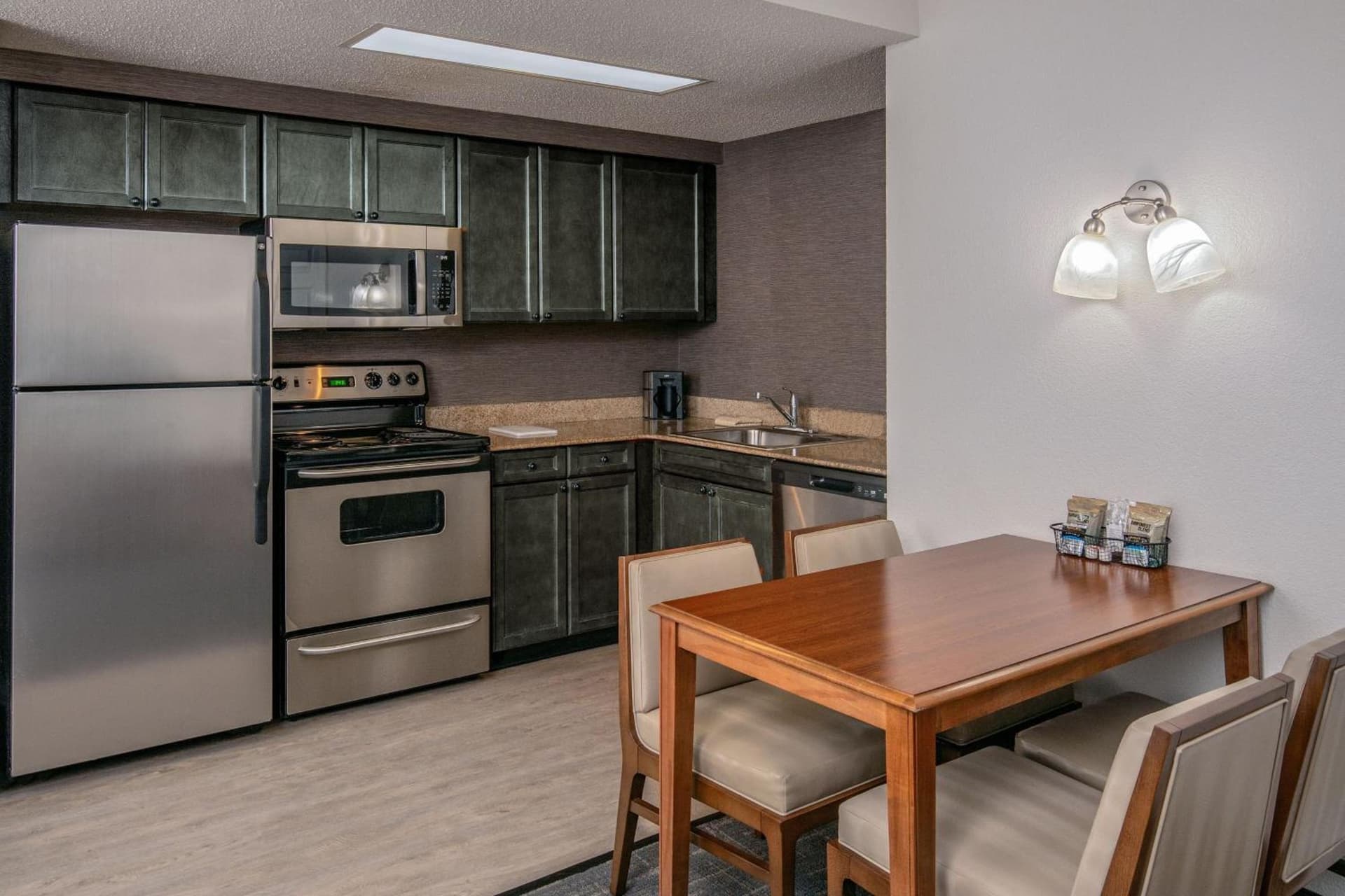 Residence Inn by Marriott Chesapeake Greenbrier gallery photo in Chesapeake, VA — image 13