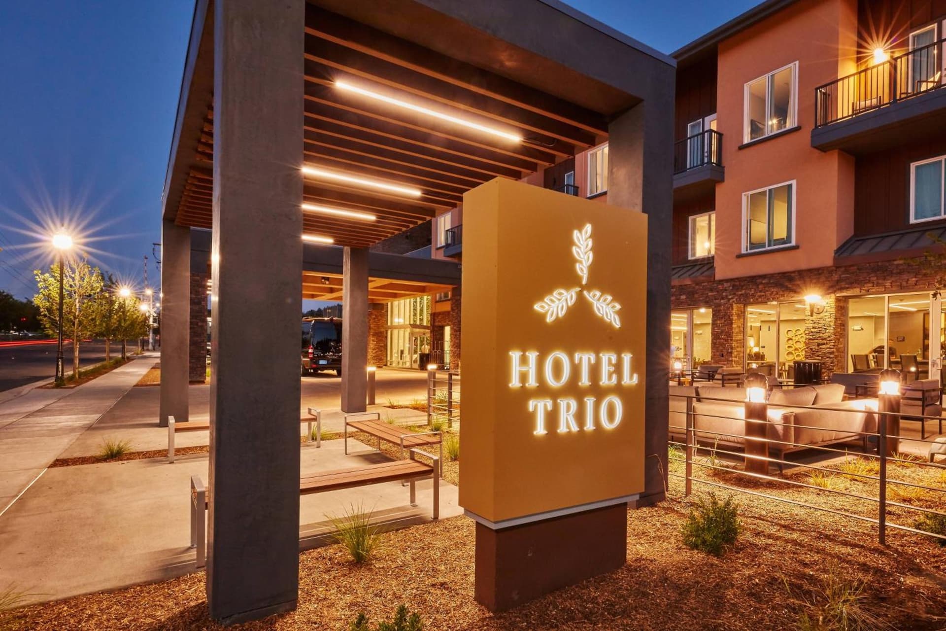 Hotel Trio Healdsburg interior in Healdsburg, CA — gallery photo 2