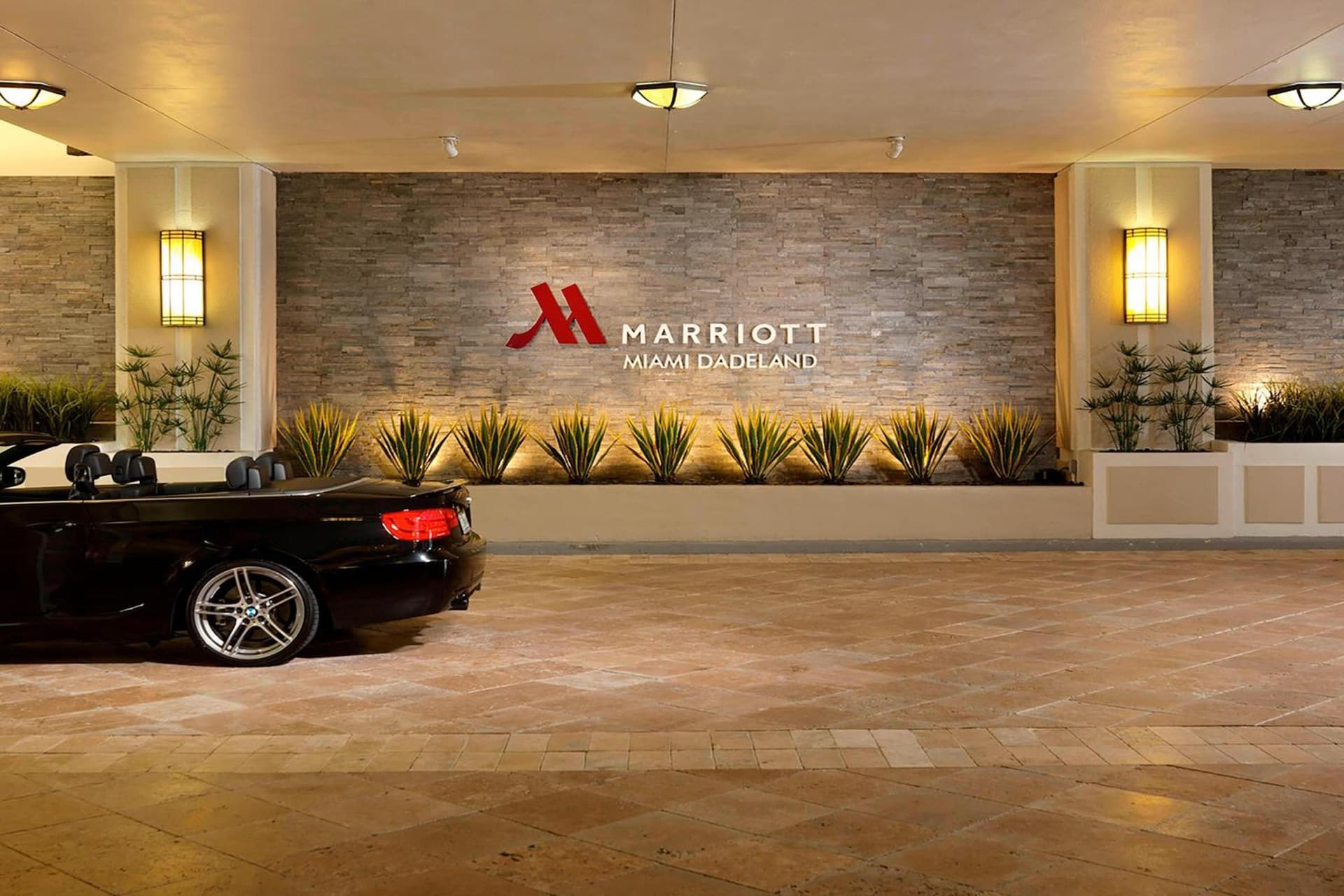 Miami Marriott Dadeland property views in Miami, FL — gallery photo 3
