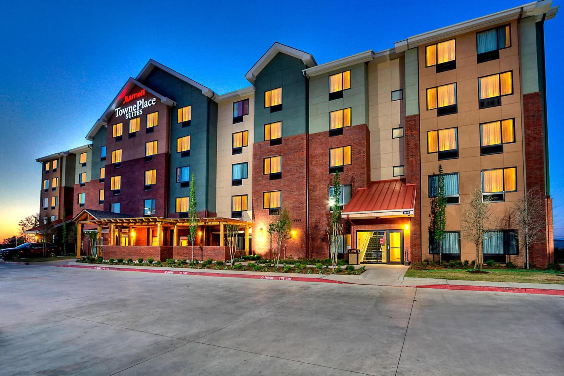 TownePlace Suites Oklahoma City Airport interior in Oklahoma City, OK — gallery photo 2