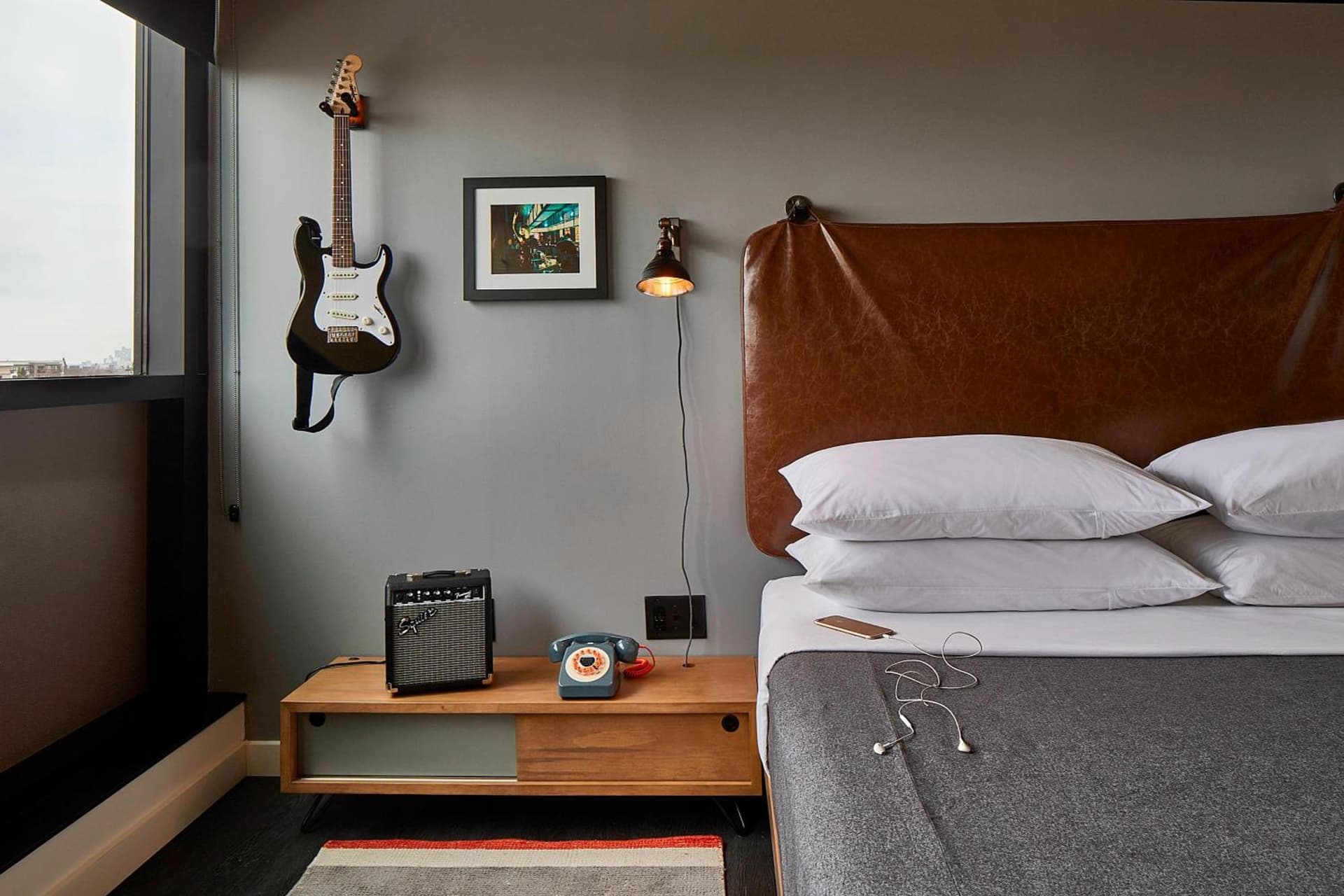 MOXY Minneapolis Uptown gallery photo in Minneapolis, MN — image 9