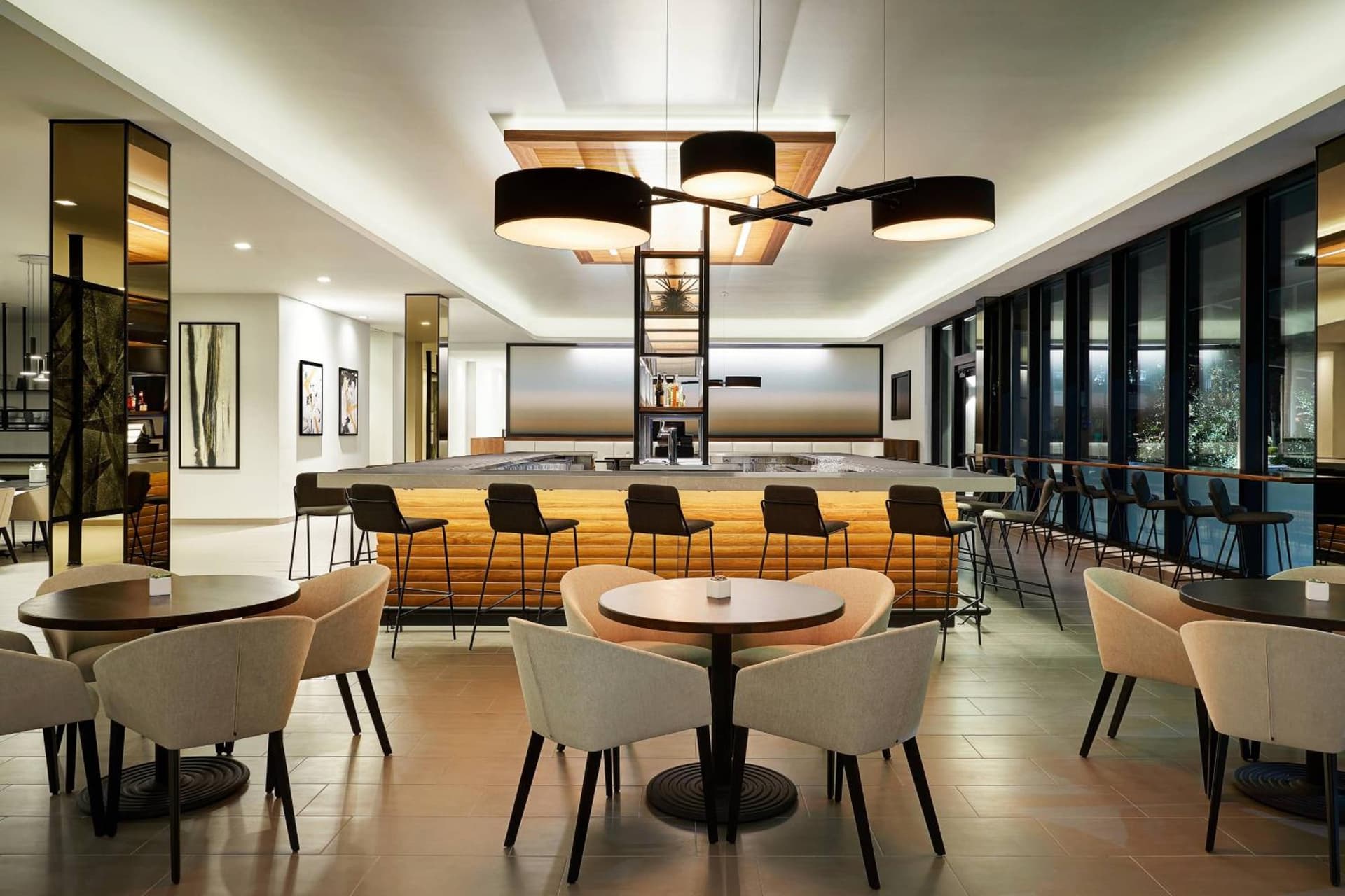 AC Hotel by Marriott Tampa Airport gallery photo in Tampa, FL — image 6