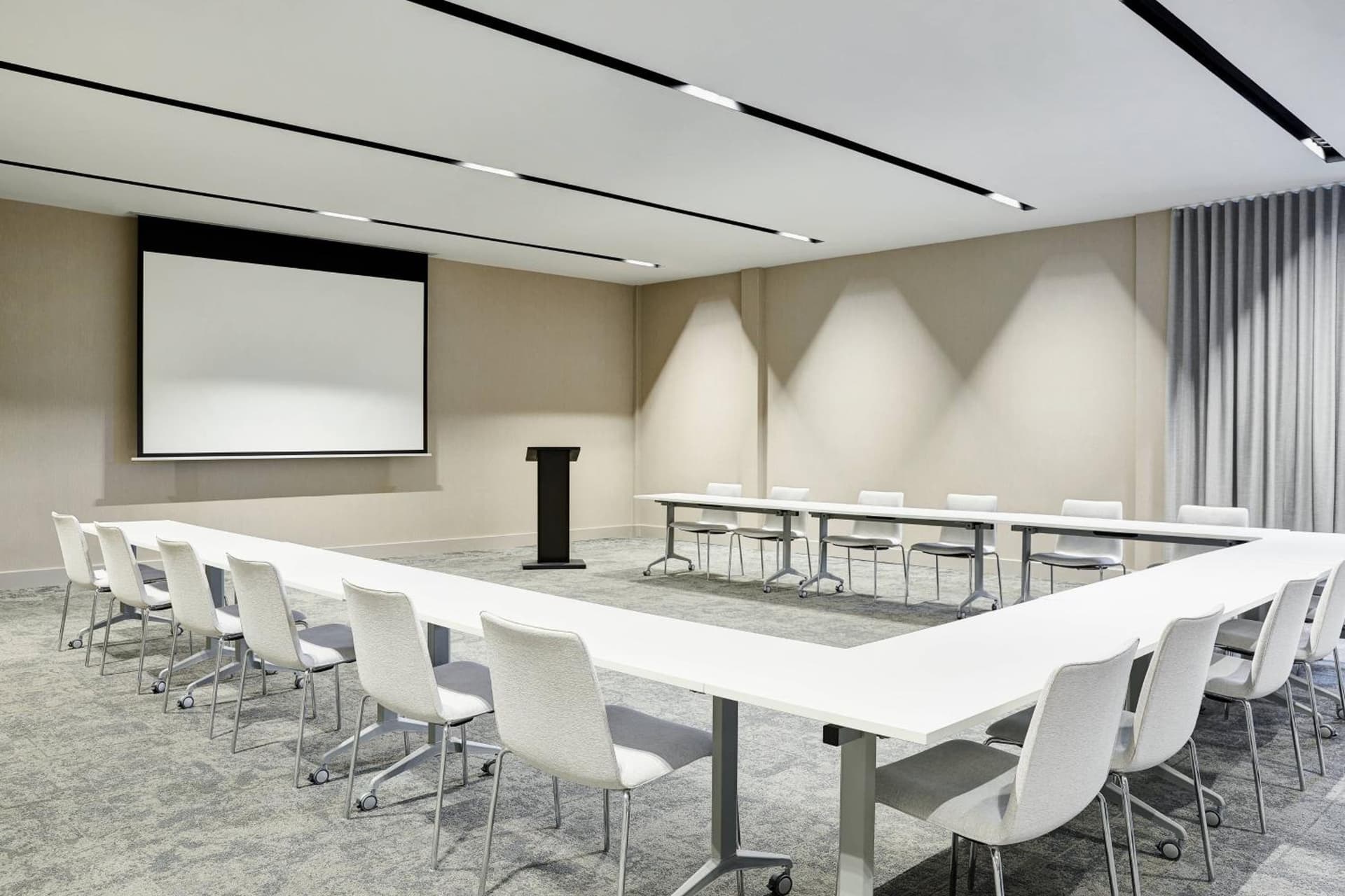 AC Hotel by Marriott Tampa Airport gallery photo in Tampa, FL — image 30