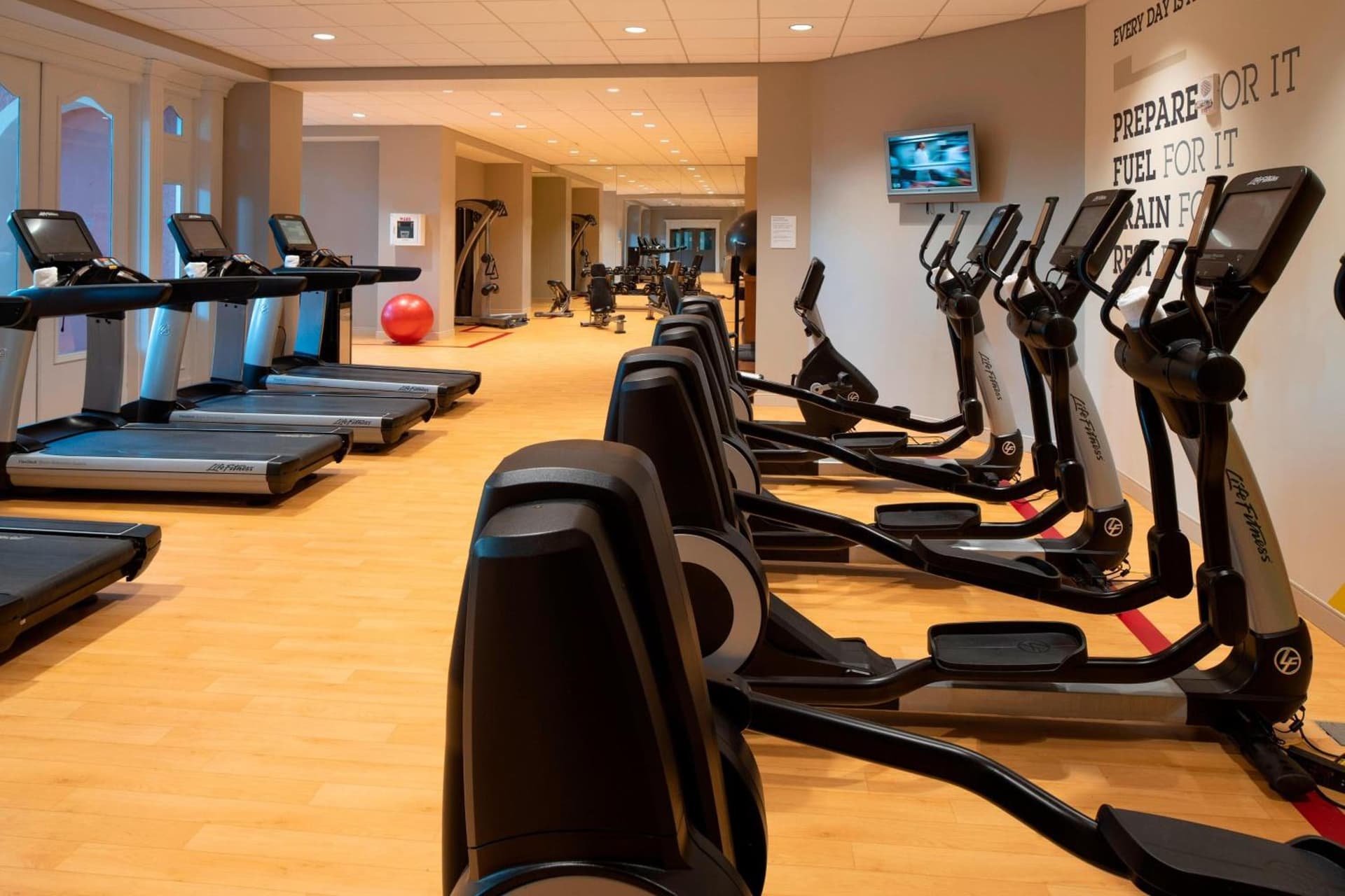 Sheraton Suites Fort Lauderdale at Cypress Creek gallery photo in Fort Lauderdale, FL — image 31