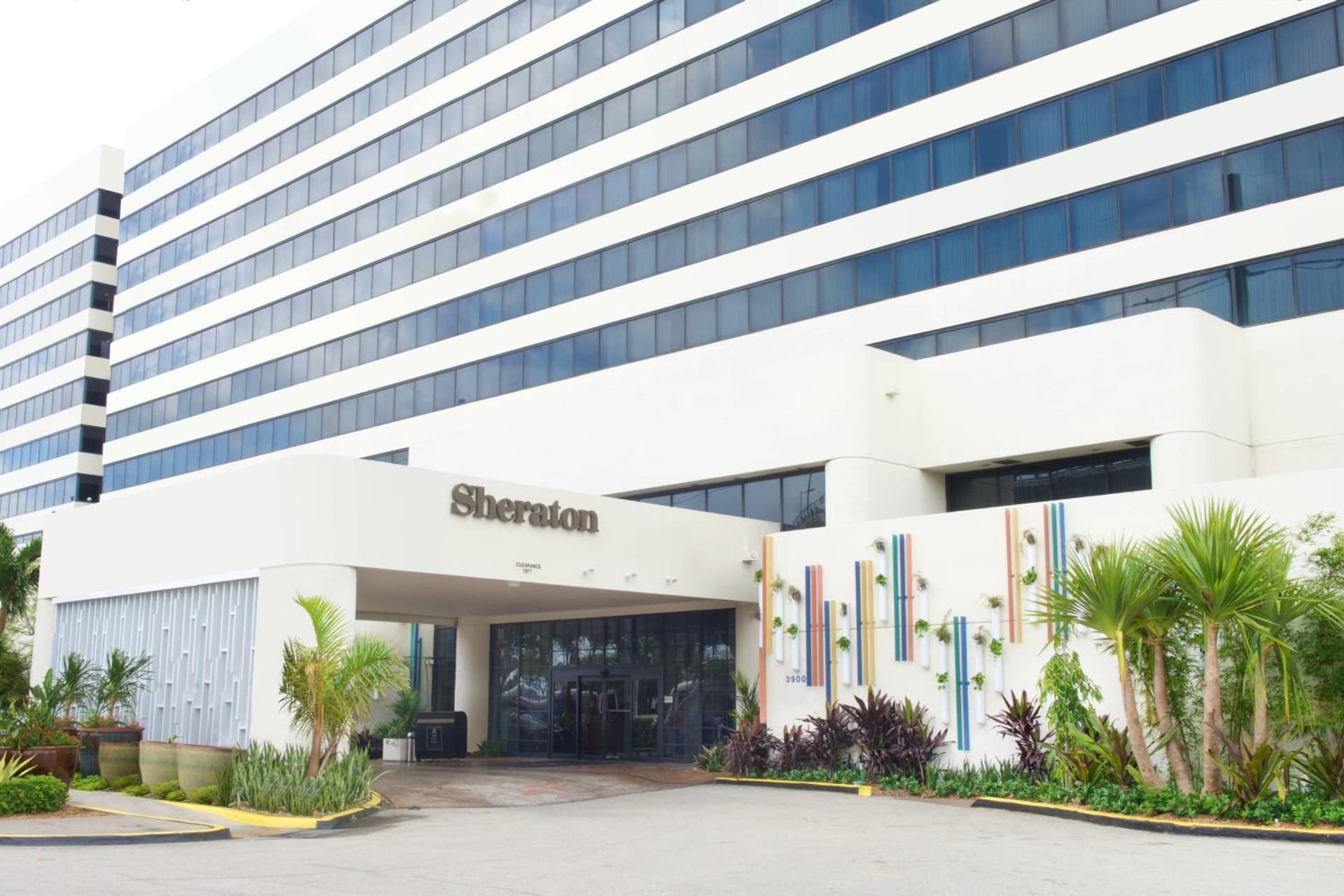 Sheraton Miami Airport Hotel and Executive Meeting Center property views in Miami, FL — gallery photo 3