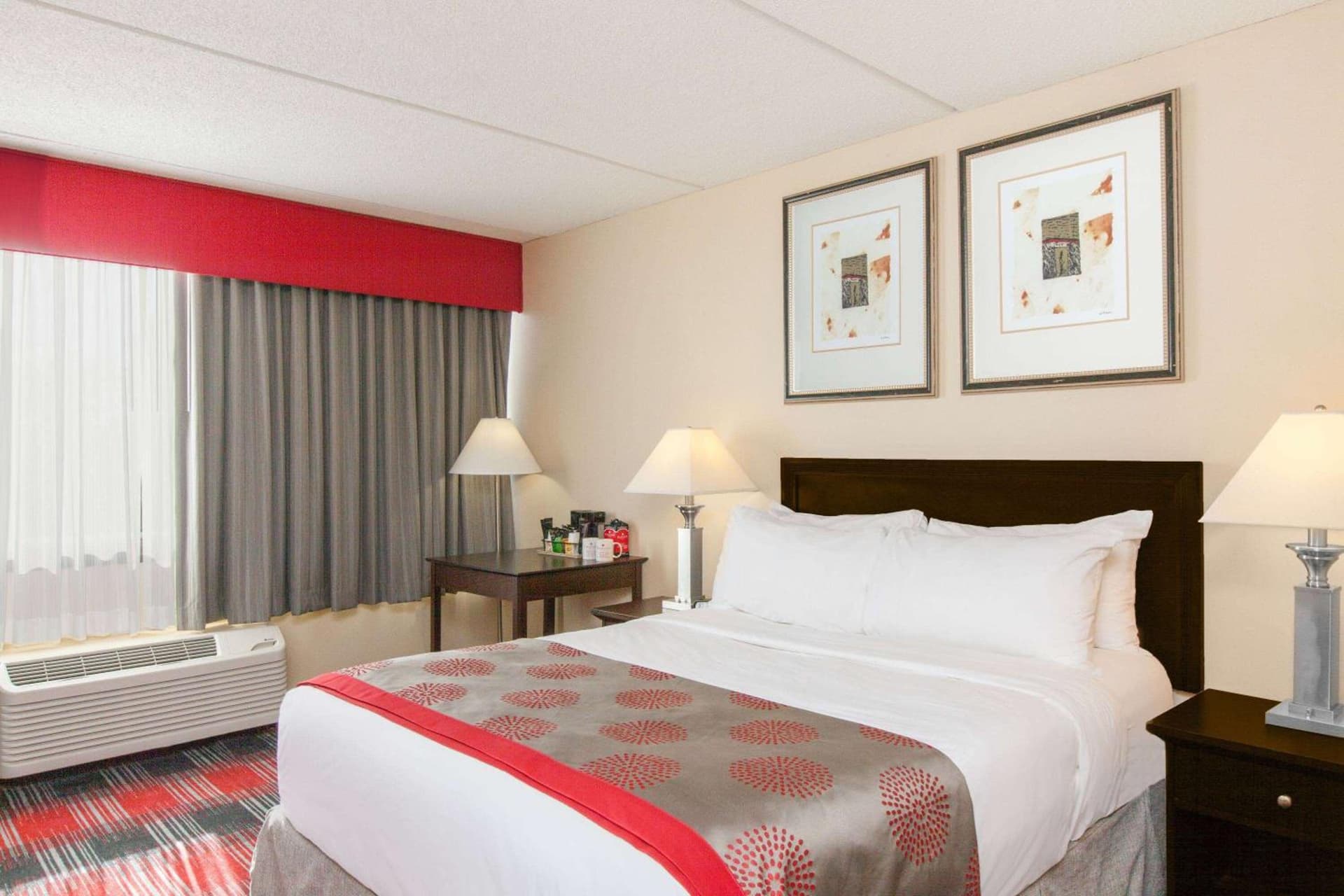 Albany Plaza Hotel interior in Albany, NY — gallery photo 2
