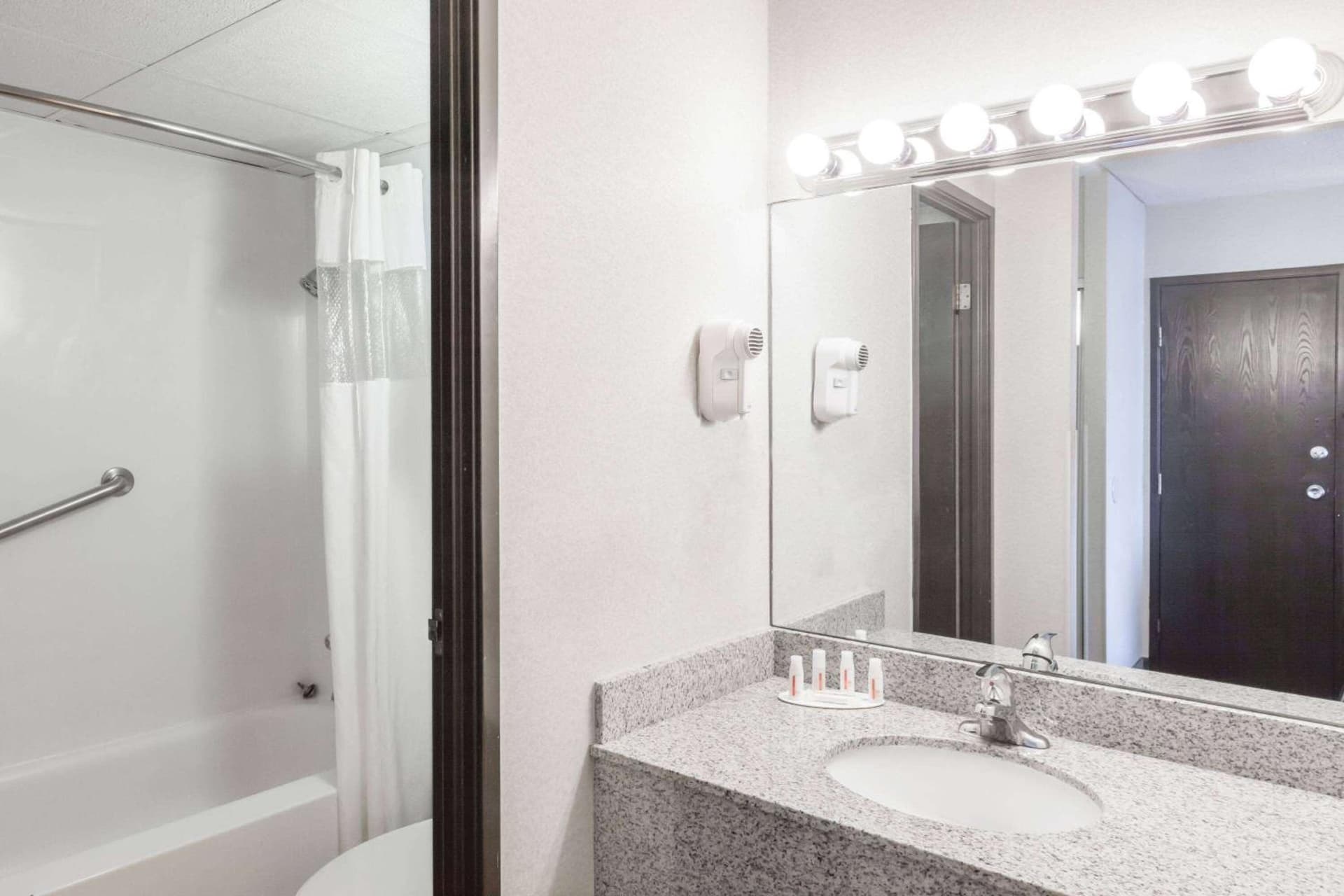 Albany Plaza Hotel gallery photo in Albany, NY — image 14