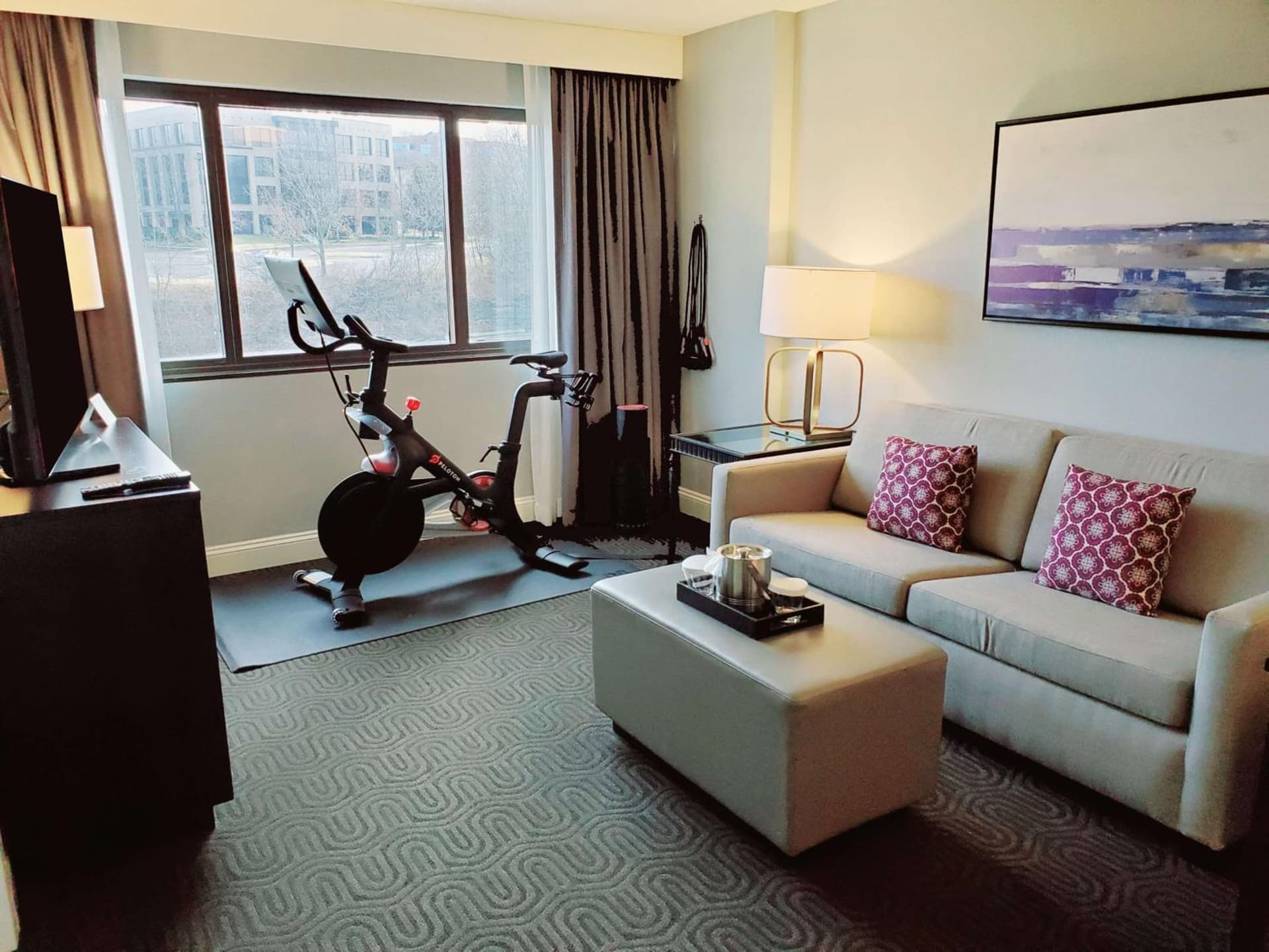 Hilton Suites Brentwood gallery photo in Brentwood, TN — image 24