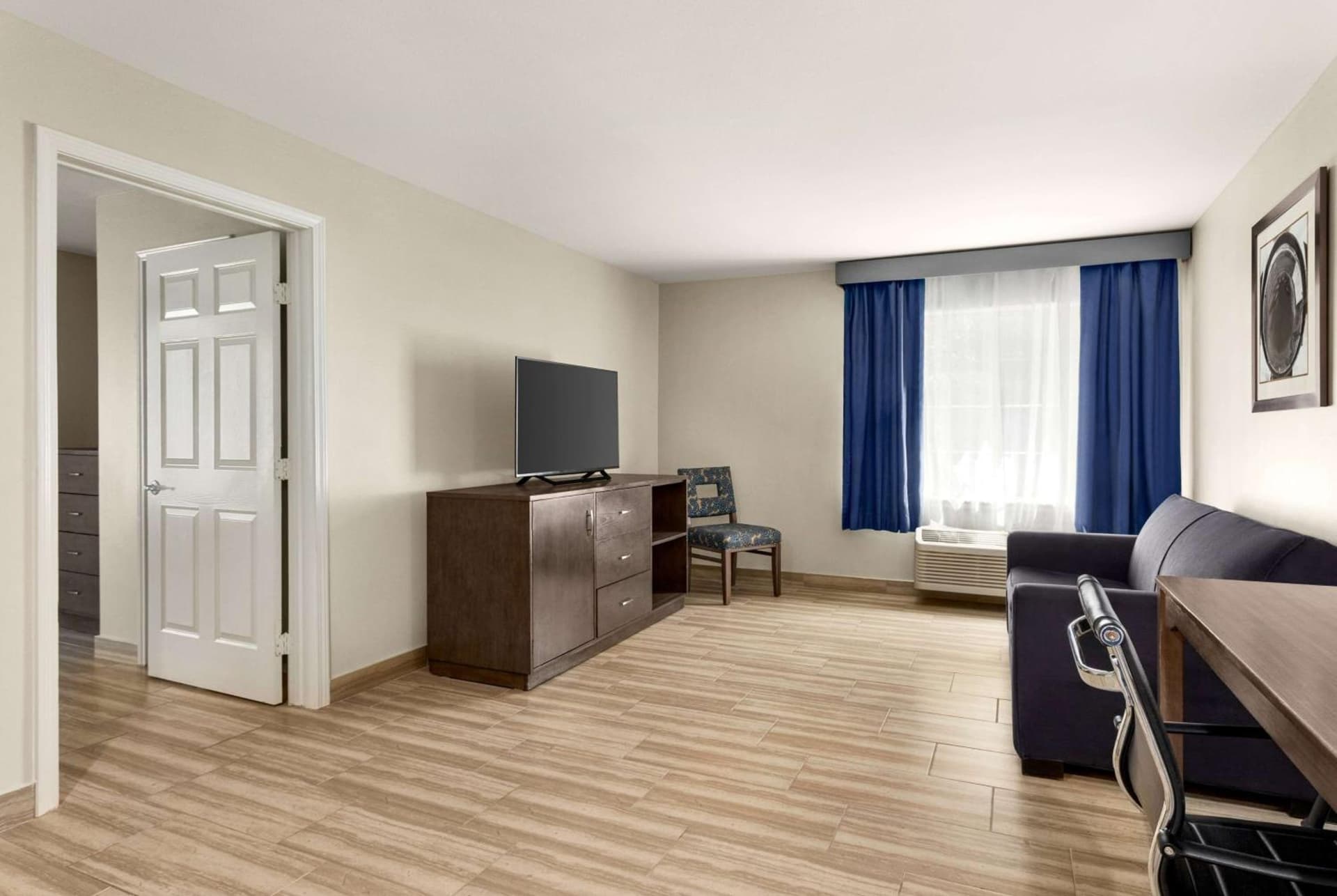 La Quinta by Wyndham Brownsville North gallery photo in Brownsville, TX — image 30