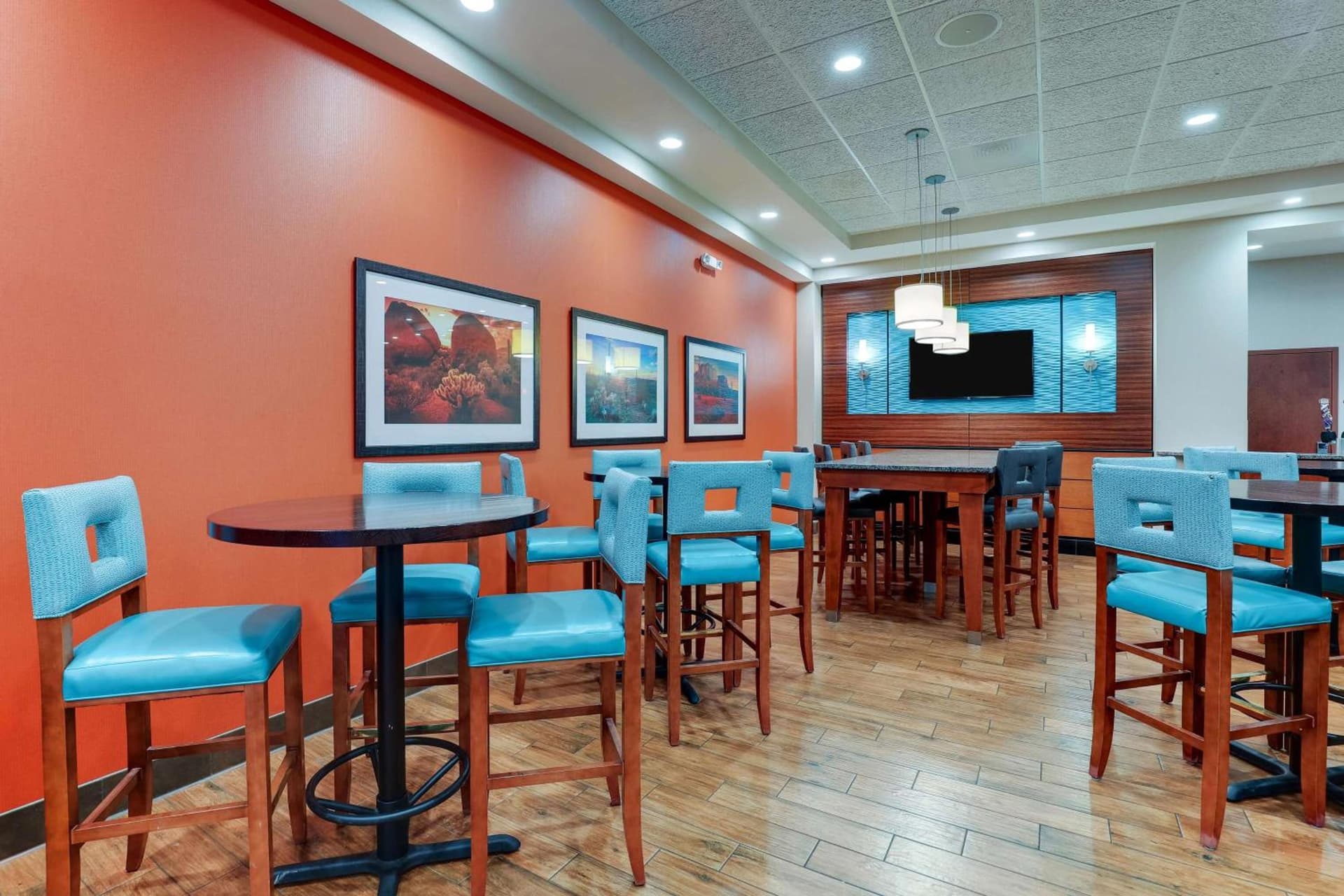 Drury Inn & Suites Phoenix Chandler Fashion Center gallery photo in Chandler, AZ — image 59