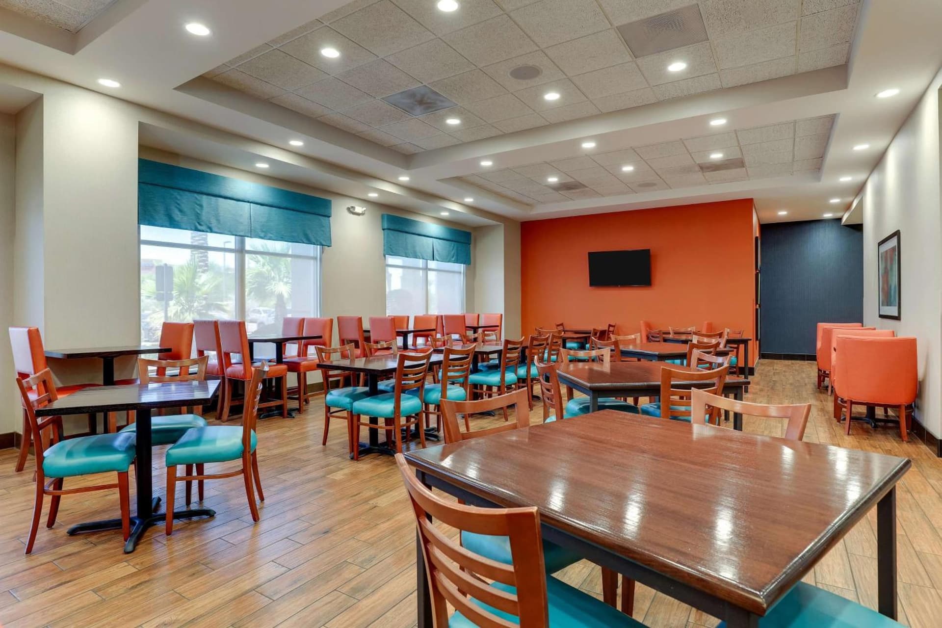 Drury Inn & Suites Phoenix Chandler Fashion Center gallery photo in Chandler, AZ — image 53