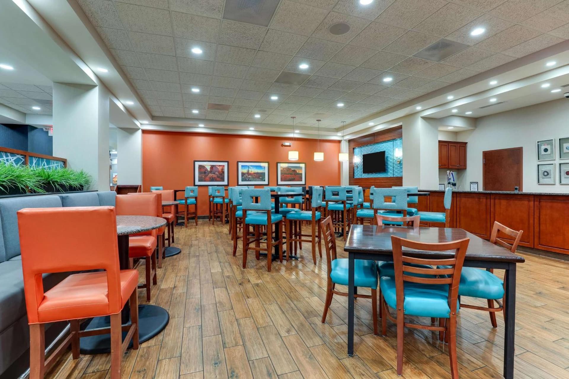 Drury Inn & Suites Phoenix Chandler Fashion Center gallery photo in Chandler, AZ — image 41