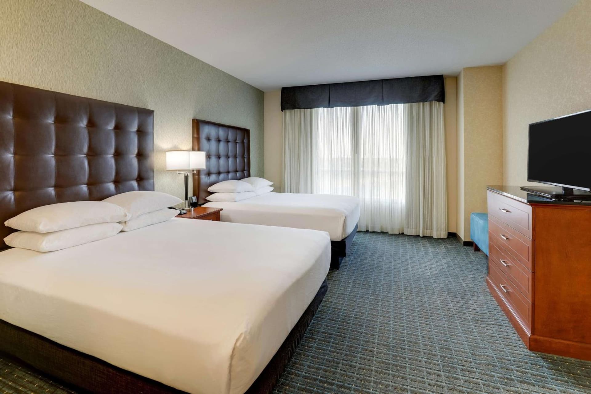 Drury Inn & Suites Phoenix Chandler Fashion Center gallery photo in Chandler, AZ — image 18