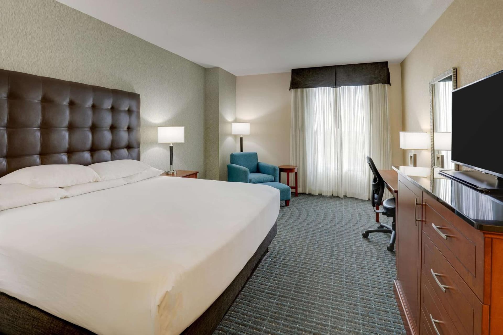 Drury Inn & Suites Phoenix Chandler Fashion Center gallery photo in Chandler, AZ — image 67