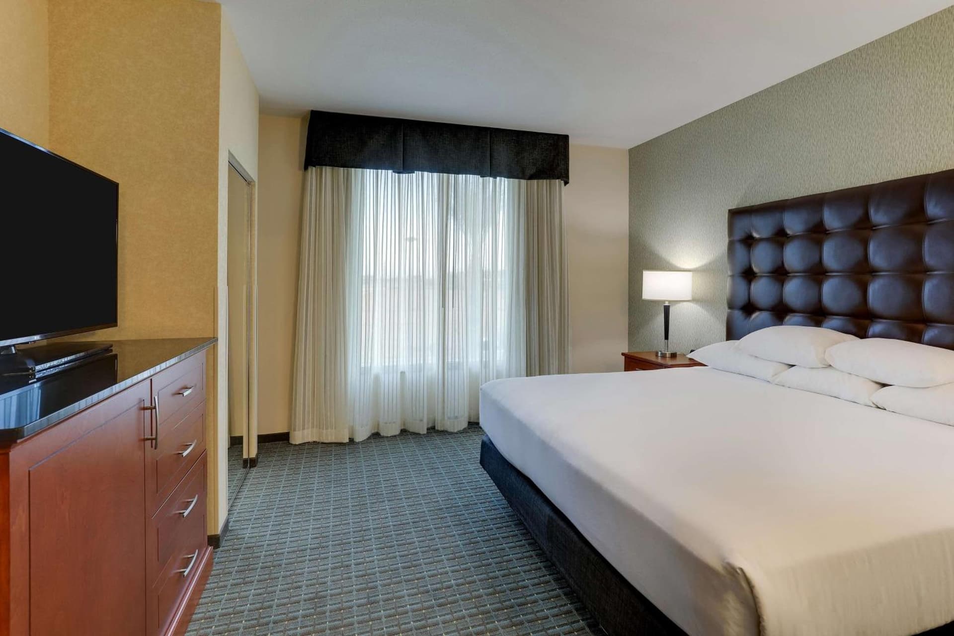 Drury Inn & Suites Phoenix Chandler Fashion Center gallery photo in Chandler, AZ — image 34