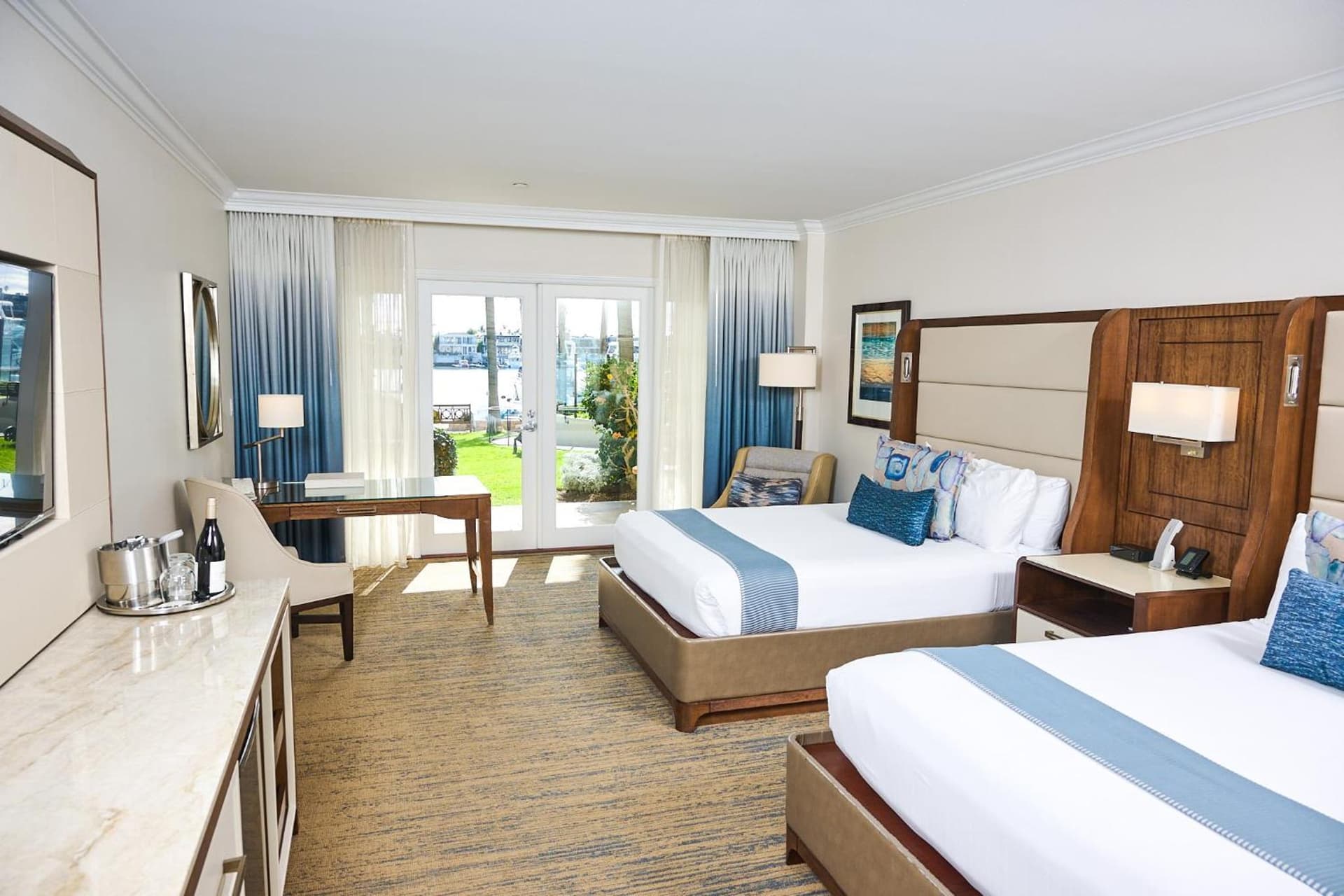 Balboa Bay Resort interior in Newport Beach, CA — gallery photo 2