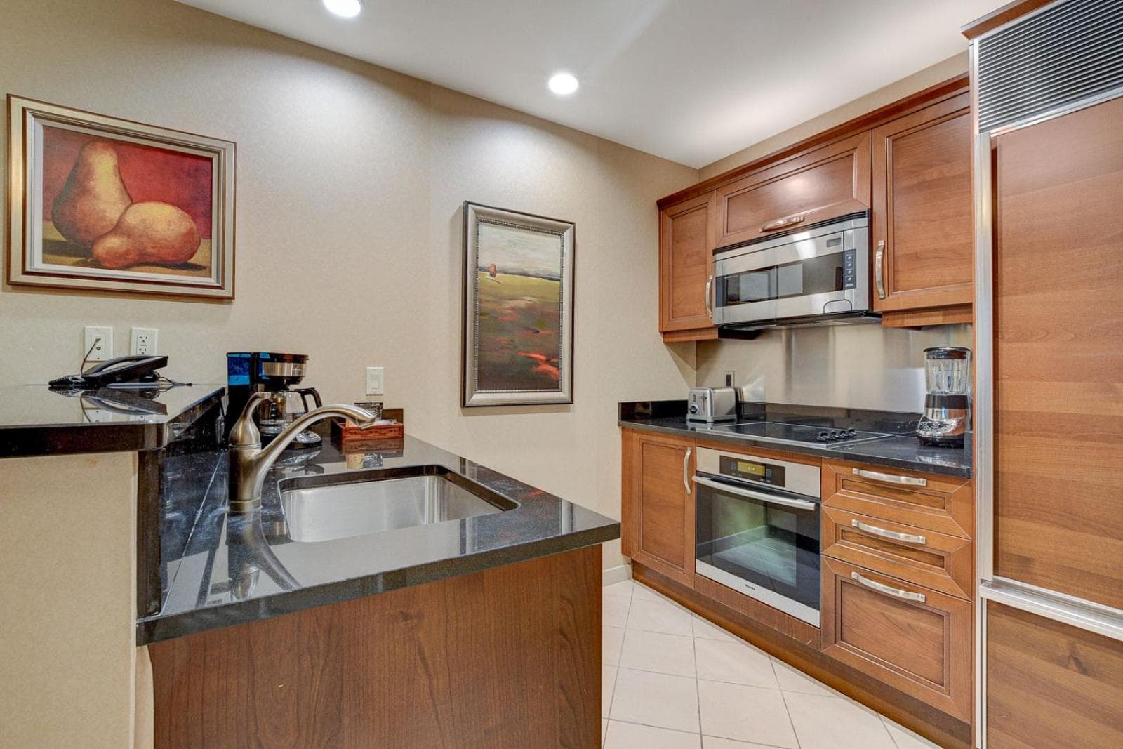 Incredible 1BD 2BTH Suite MGM Signature*Balcony View gallery photo in Paradise, NV — image 40