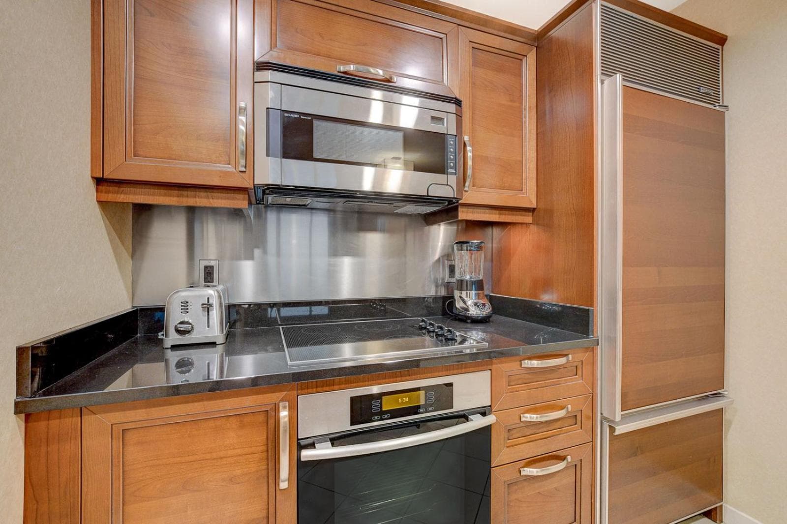 Incredible 1BD 2BTH Suite MGM Signature*Balcony View gallery photo in Paradise, NV — image 50