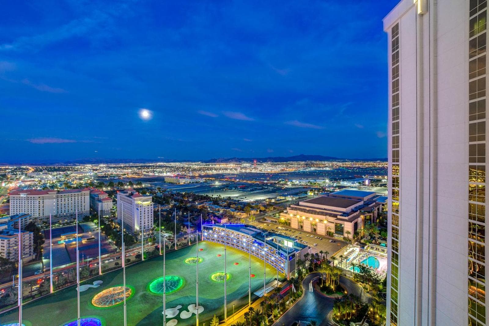 Incredible 1BD 2BTH Suite MGM Signature*Balcony View gallery photo in Paradise, NV — image 59
