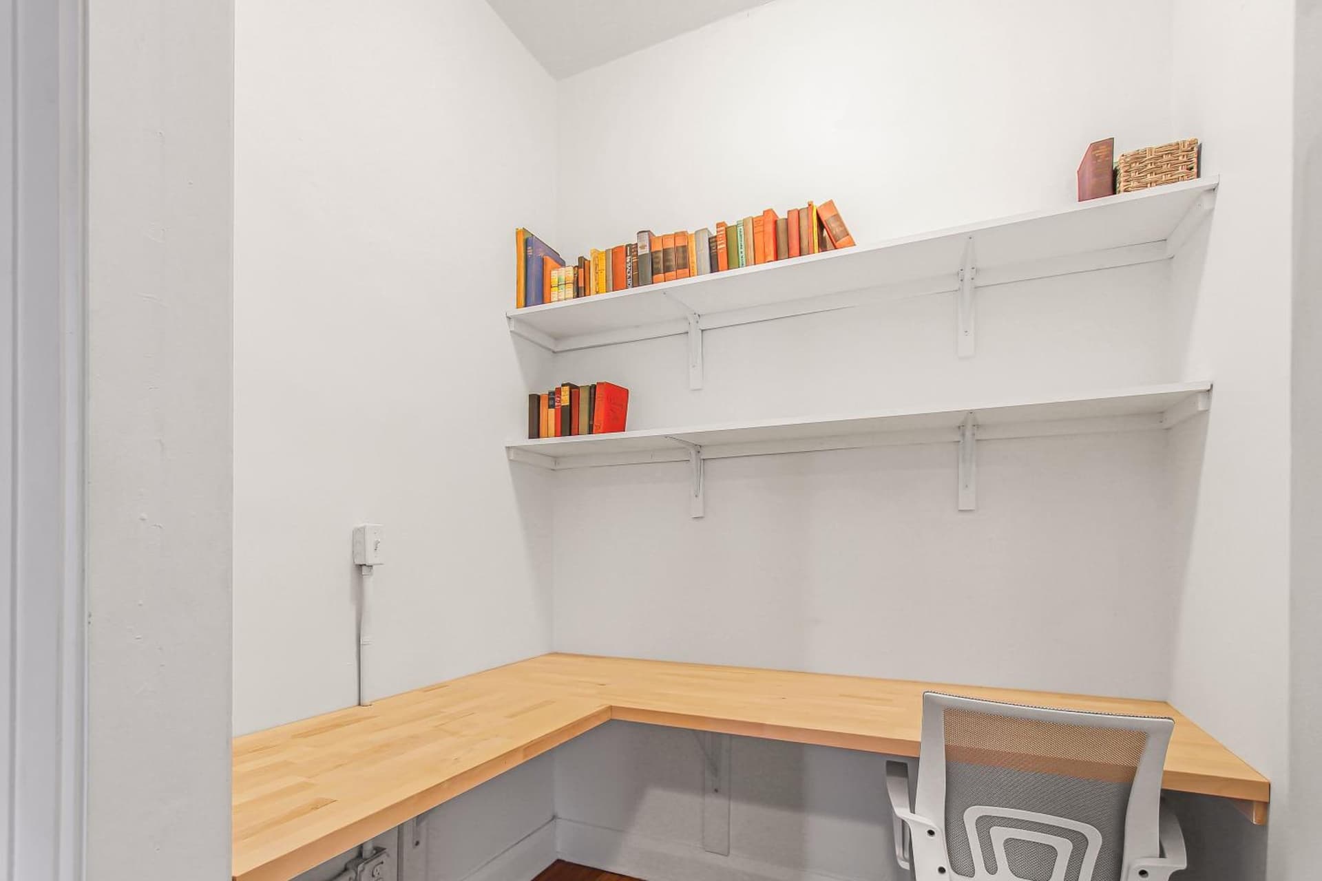 Library Square Suites property views in Toledo, OH — gallery photo 3