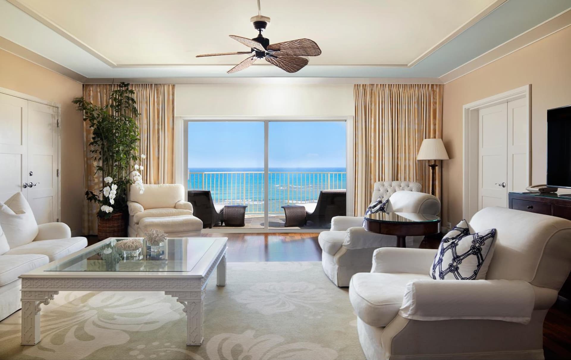 The Kahala Hotel and Resort interior in Honolulu, HI — gallery photo 2