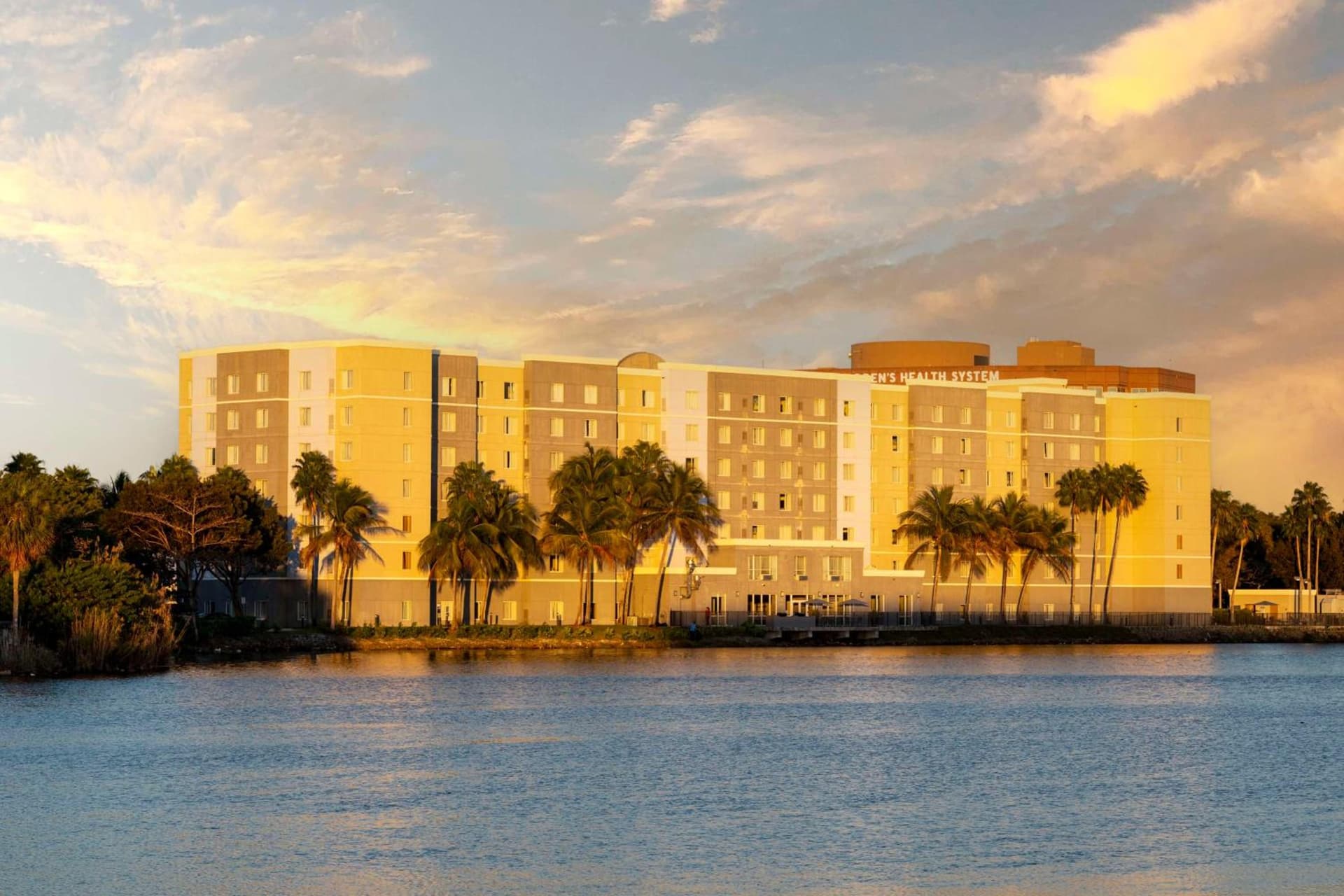 Homewood Suites Miami Airport/Blue Lagoon interior in Miami, FL — gallery photo 2