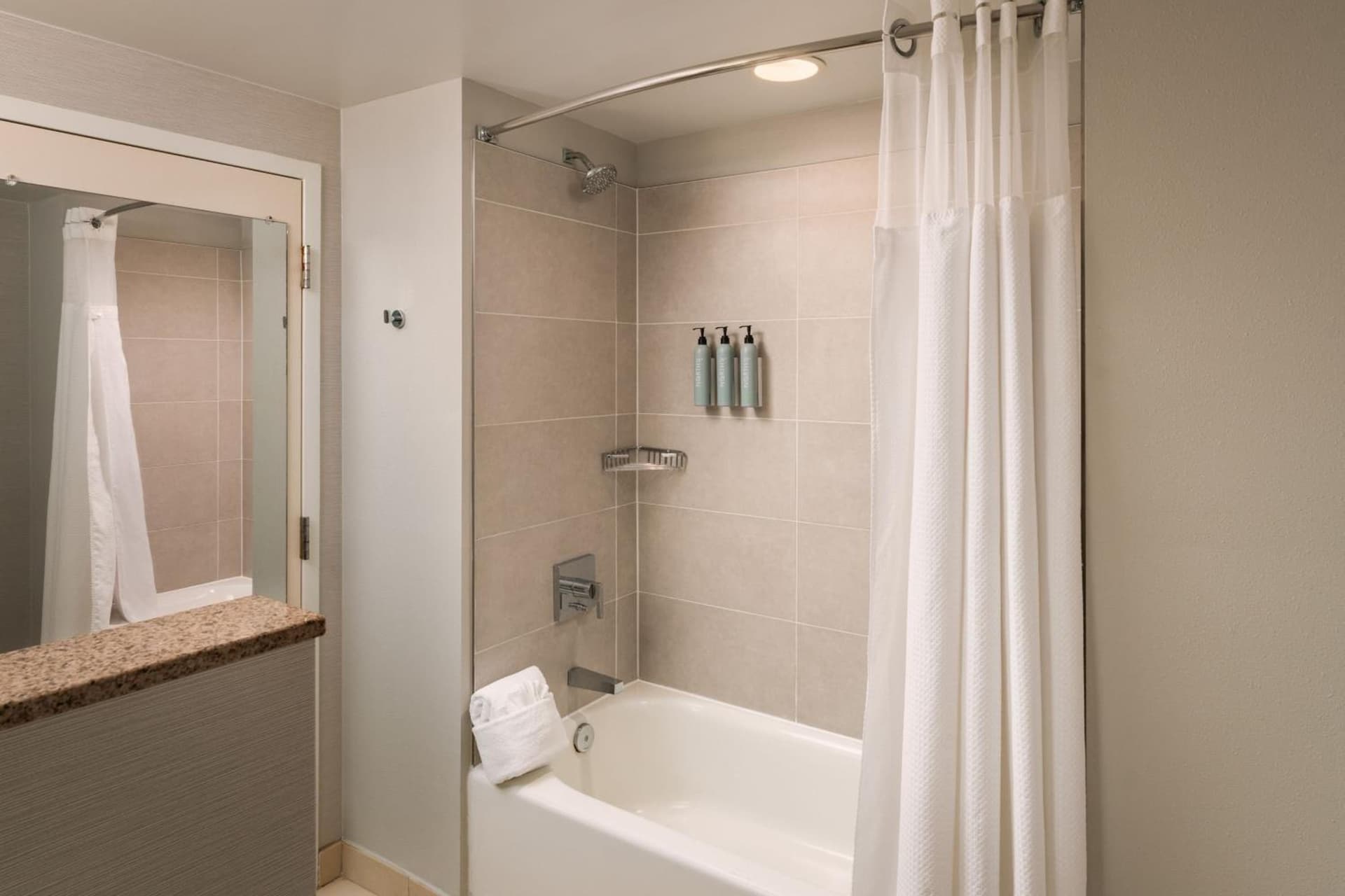 Courtyard by Marriott St. Petersburg Downtown gallery photo in St Petersburg, FL — image 21