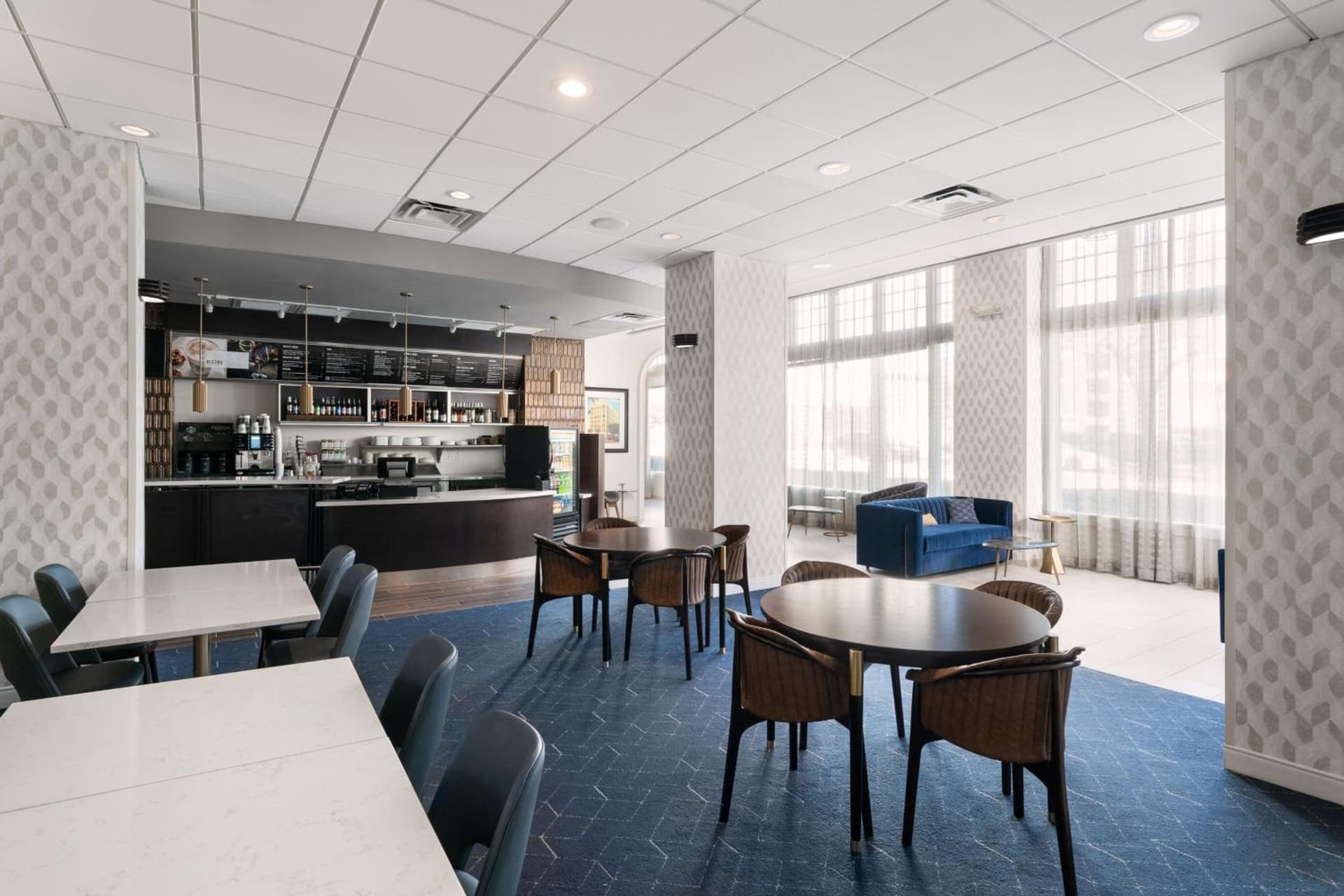 Courtyard by Marriott St. Petersburg Downtown gallery photo in St Petersburg, FL — image 35
