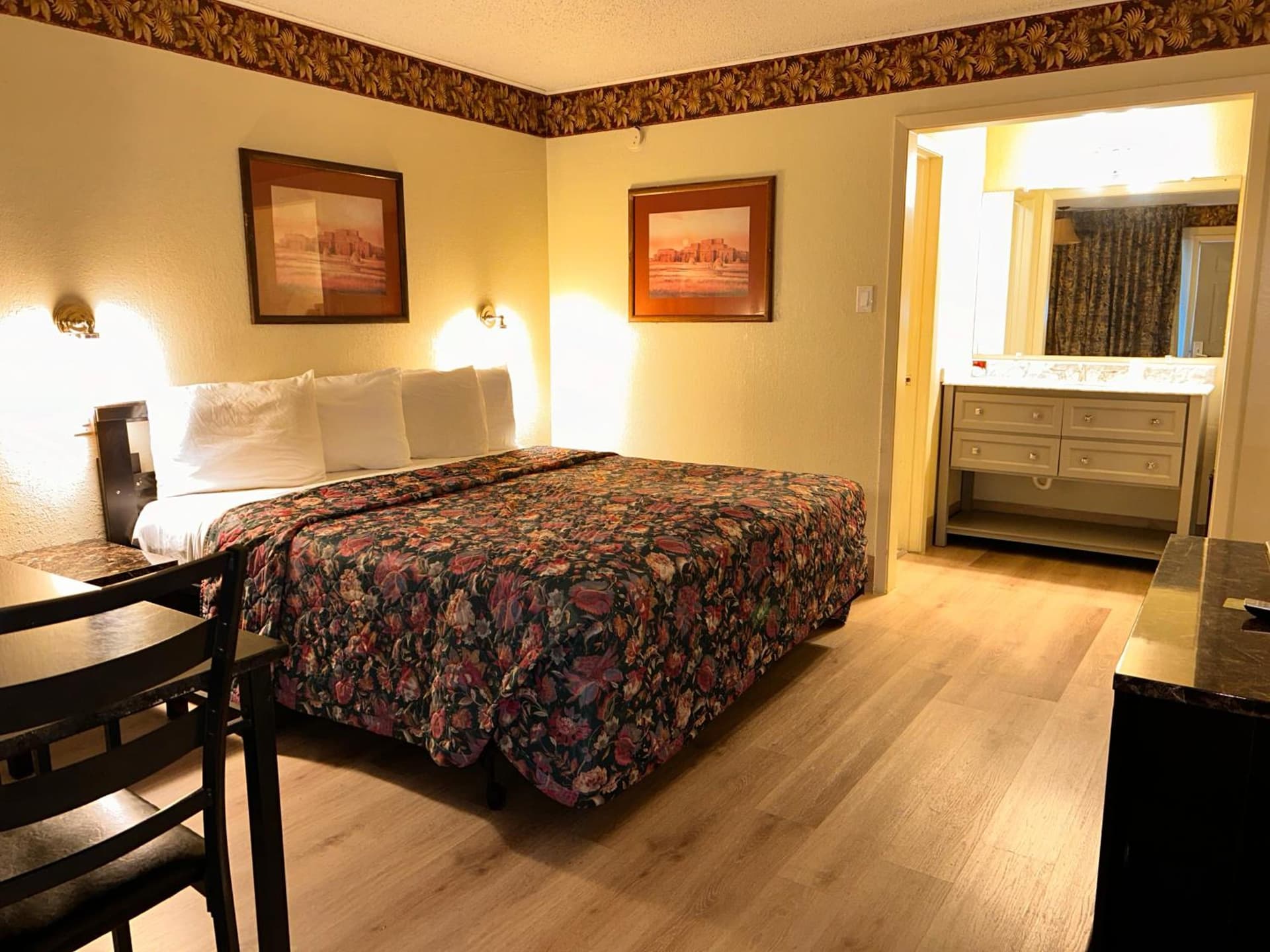 River Forest Inn property views in Belton, TX — gallery photo 3