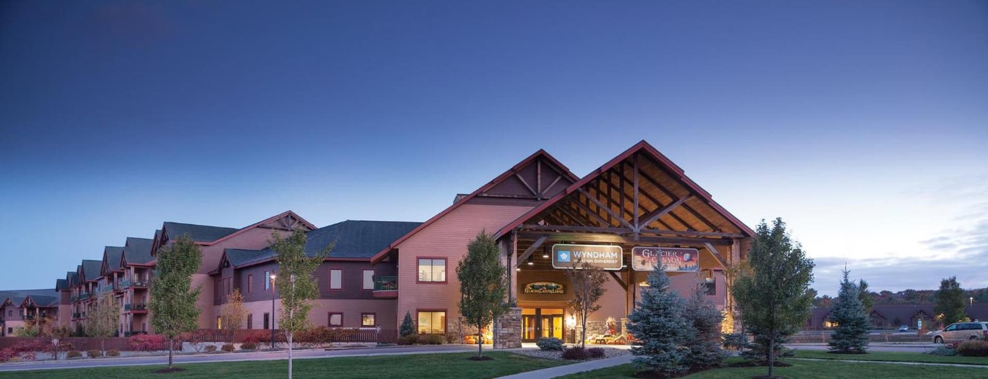 Club Wyndham Glacier Canyon featured exterior or lobby in Lake Delton, WI — similar hotel
