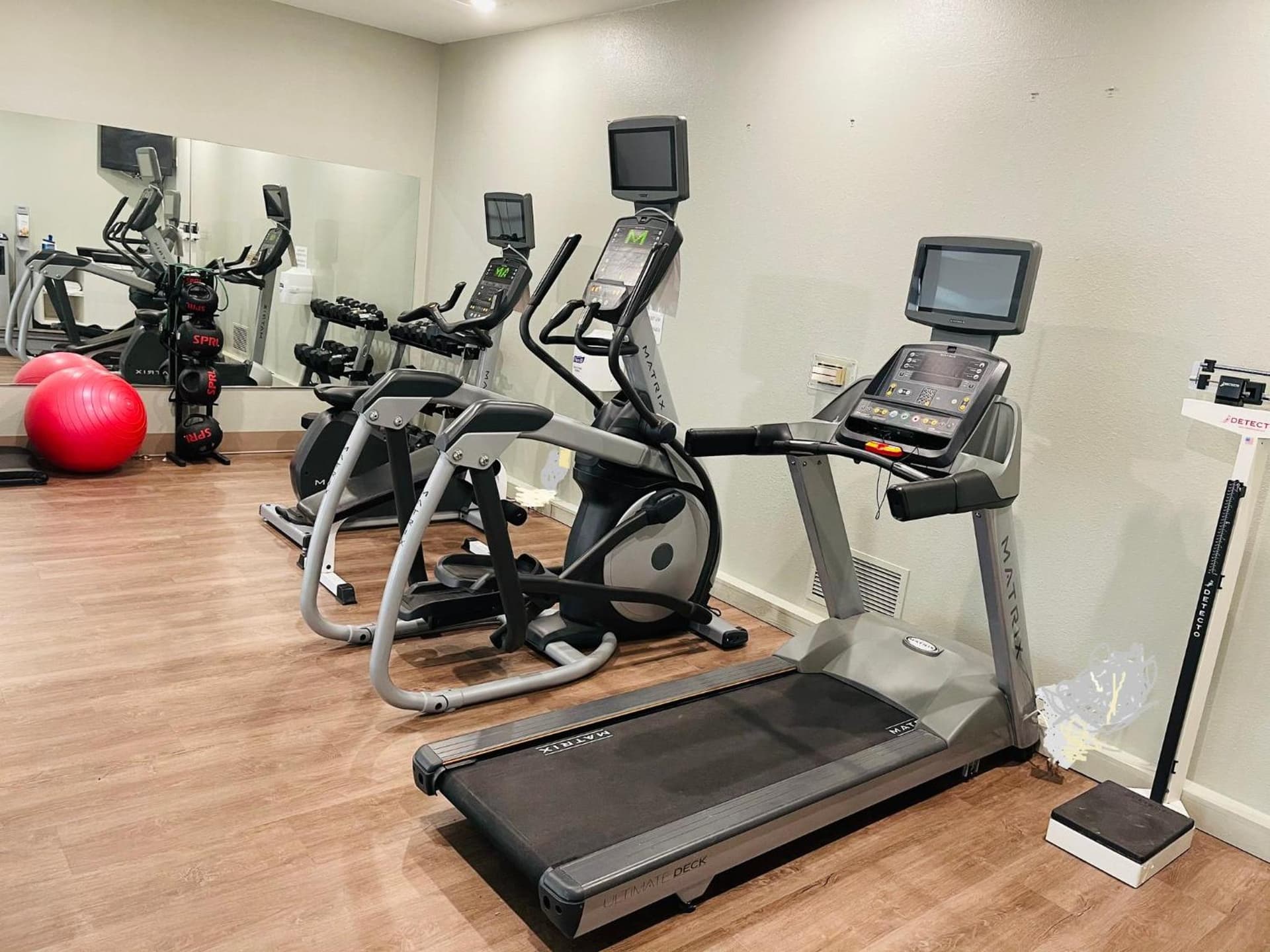 Holiday Inn Express & Suites Sulphur - Lake Charles by IHG gallery photo in Sulphur, LA — image 8