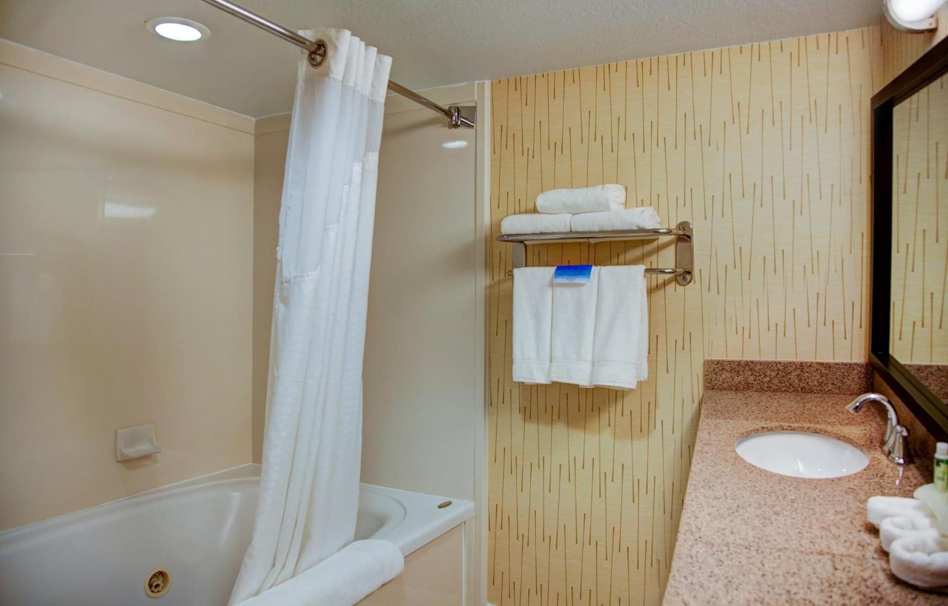 Country Inn & Suites by Radisson, Tyler University Area gallery photo in Tyler, TX — image 27