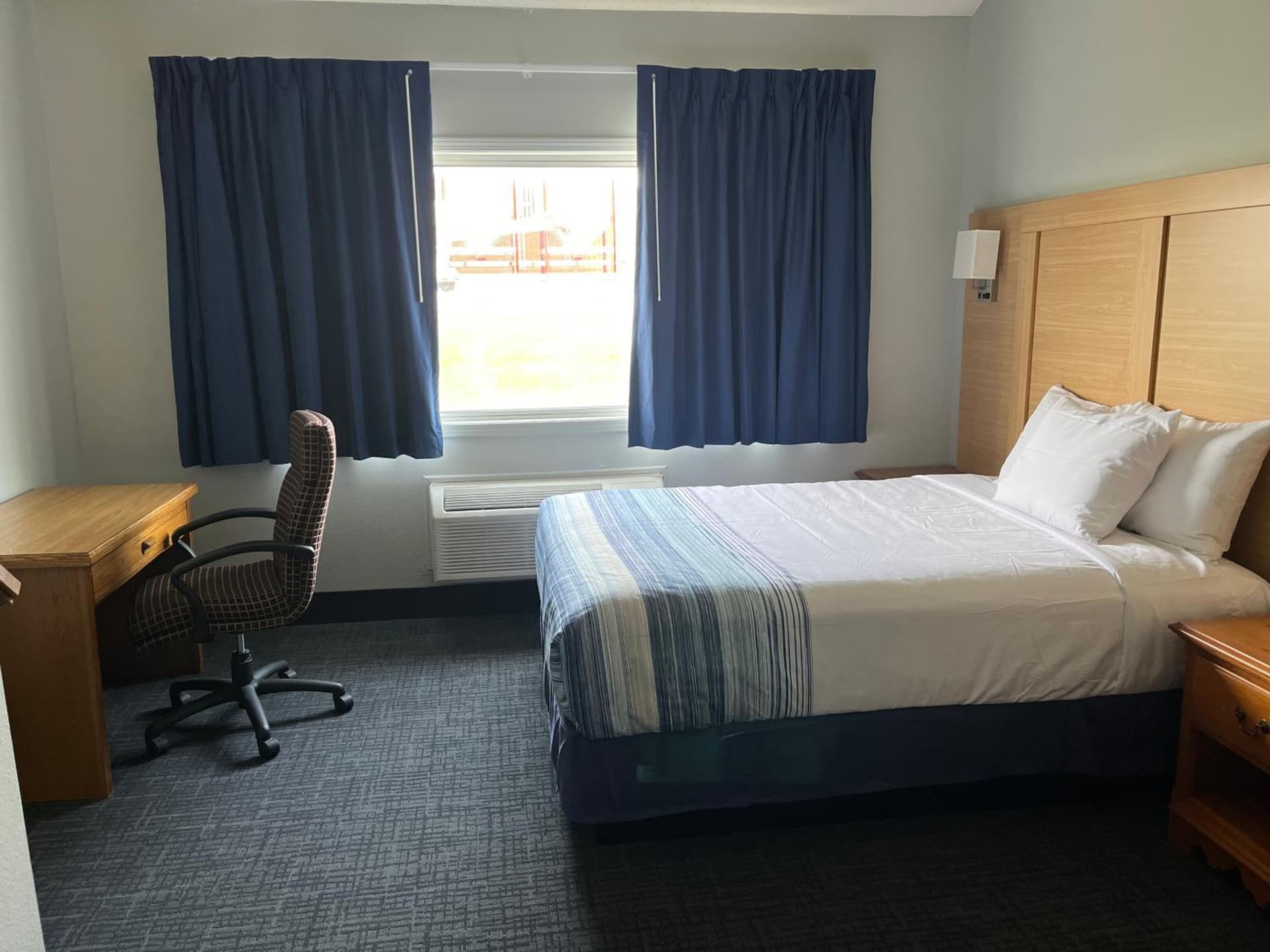 Days Inn & Suites by Wyndham Williamsburg IA North gallery photo in Williamsburg, IA — image 17