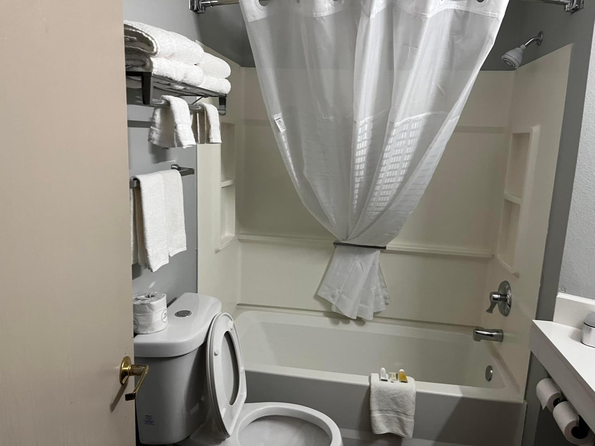 Days Inn & Suites by Wyndham Williamsburg IA North gallery photo in Williamsburg, IA — image 13