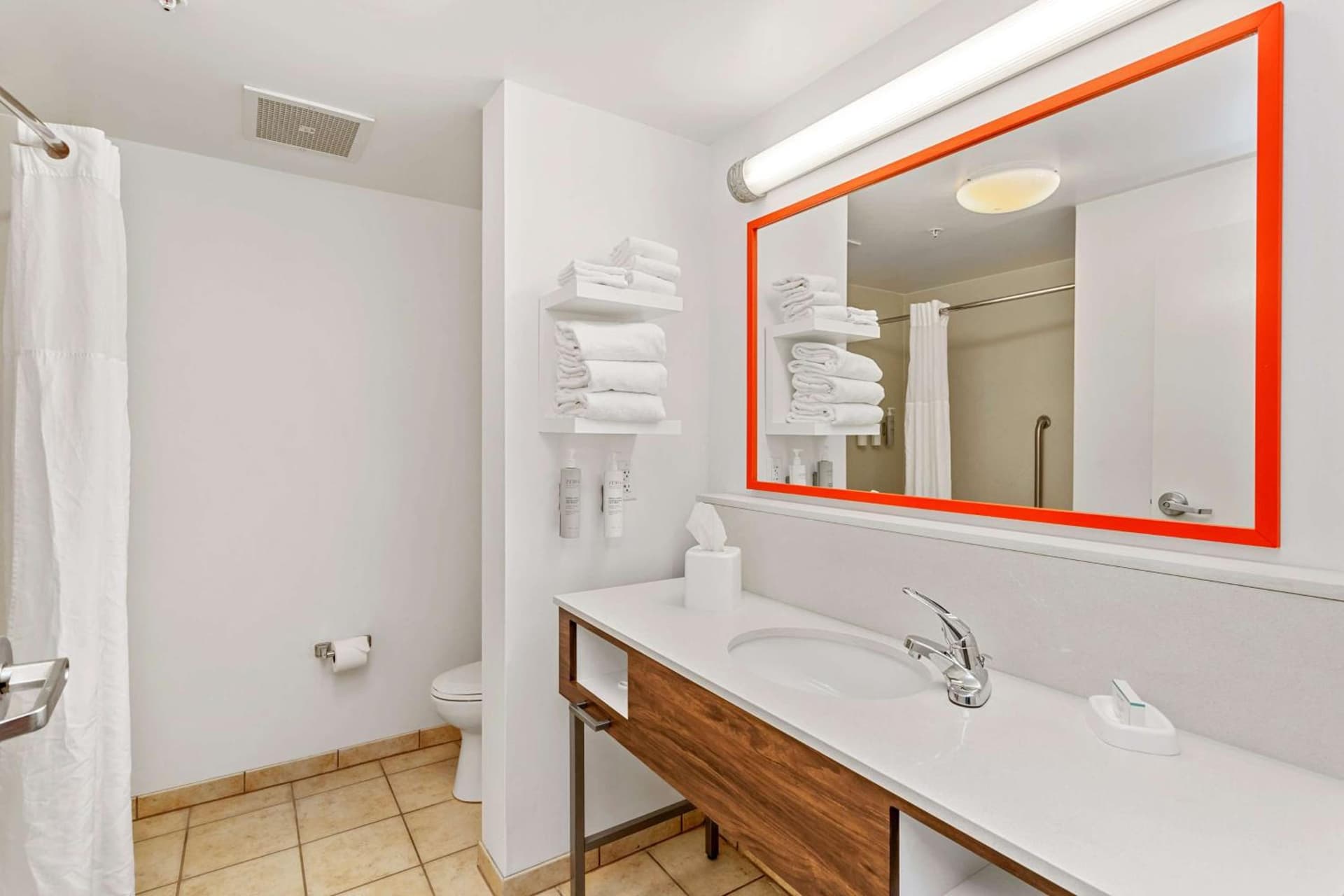 Hampton Inn & Suites Orlando-Apopka gallery photo in Orlando, FL — image 36