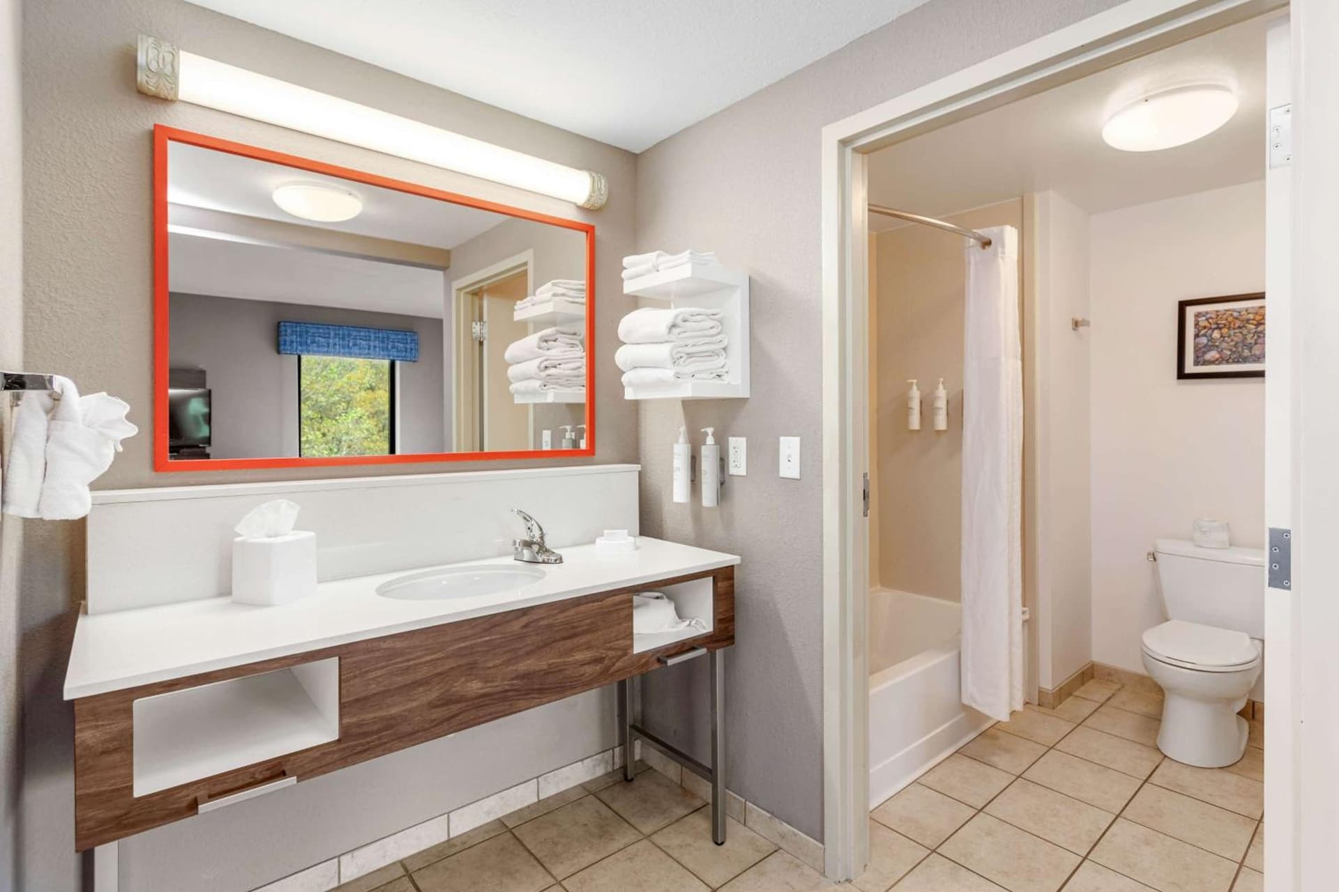 Hampton Inn & Suites Orlando-Apopka gallery photo in Orlando, FL — image 75