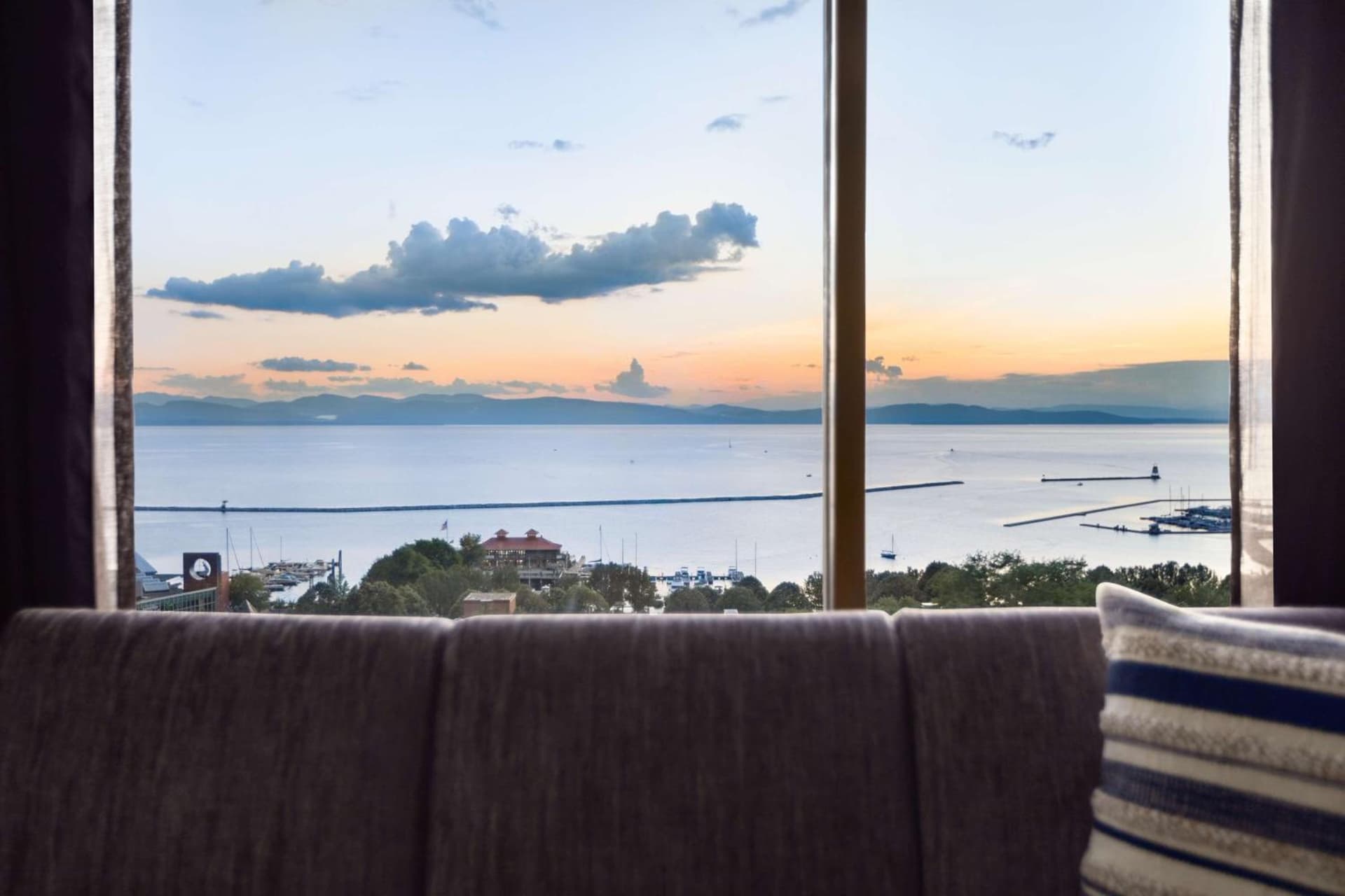 Hotel Champlain Burlington, Curio Collection by Hilton gallery photo in Burlington, VT — image 91