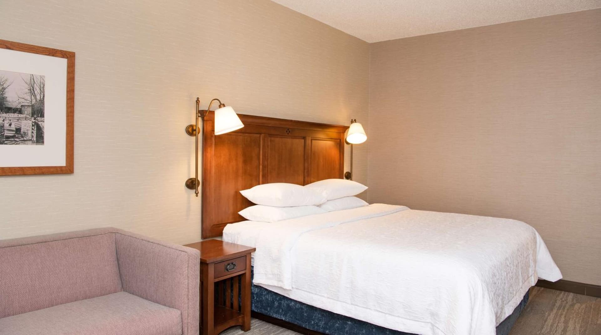 Hampton Inn & Suites Rochester/Victor gallery photo in Victor — image 55