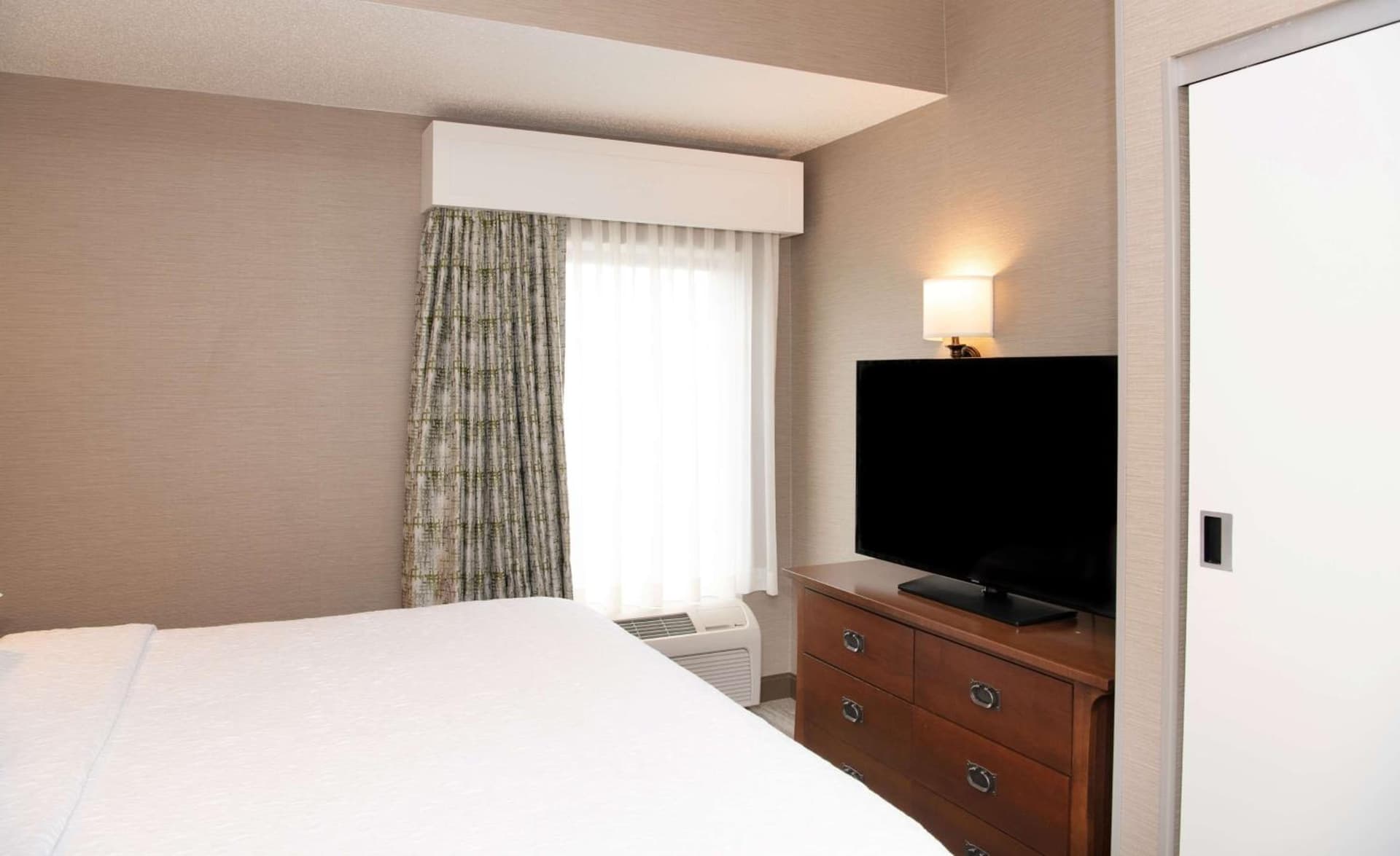 Hampton Inn & Suites Rochester/Victor gallery photo in Victor — image 12