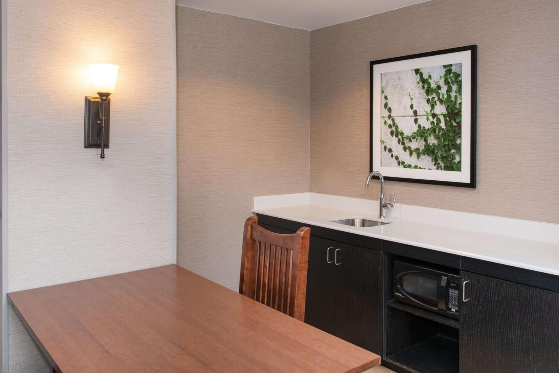 Hampton Inn & Suites Rochester/Victor gallery photo in Victor — image 25