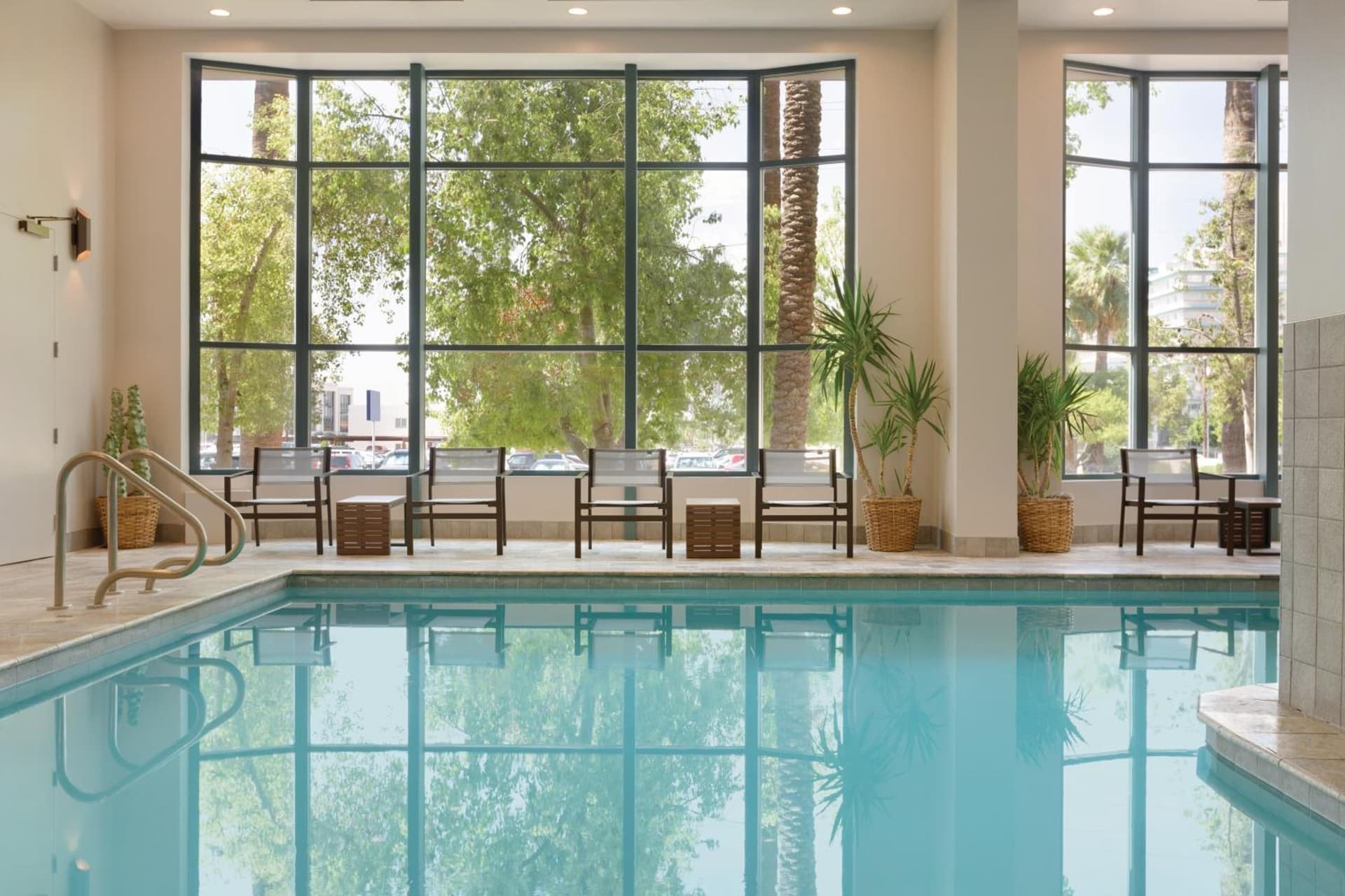 Embassy Suites by Hilton Phoenix Downtown North gallery photo in Phoenix, AZ — image 68