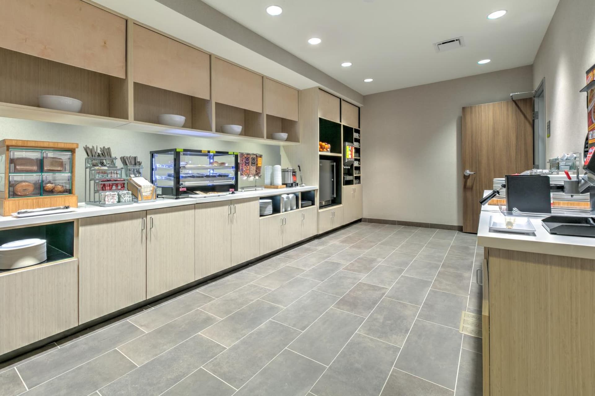 Home2 Suites By Hilton Tulsa Airport gallery photo in Tulsa, OK — image 6